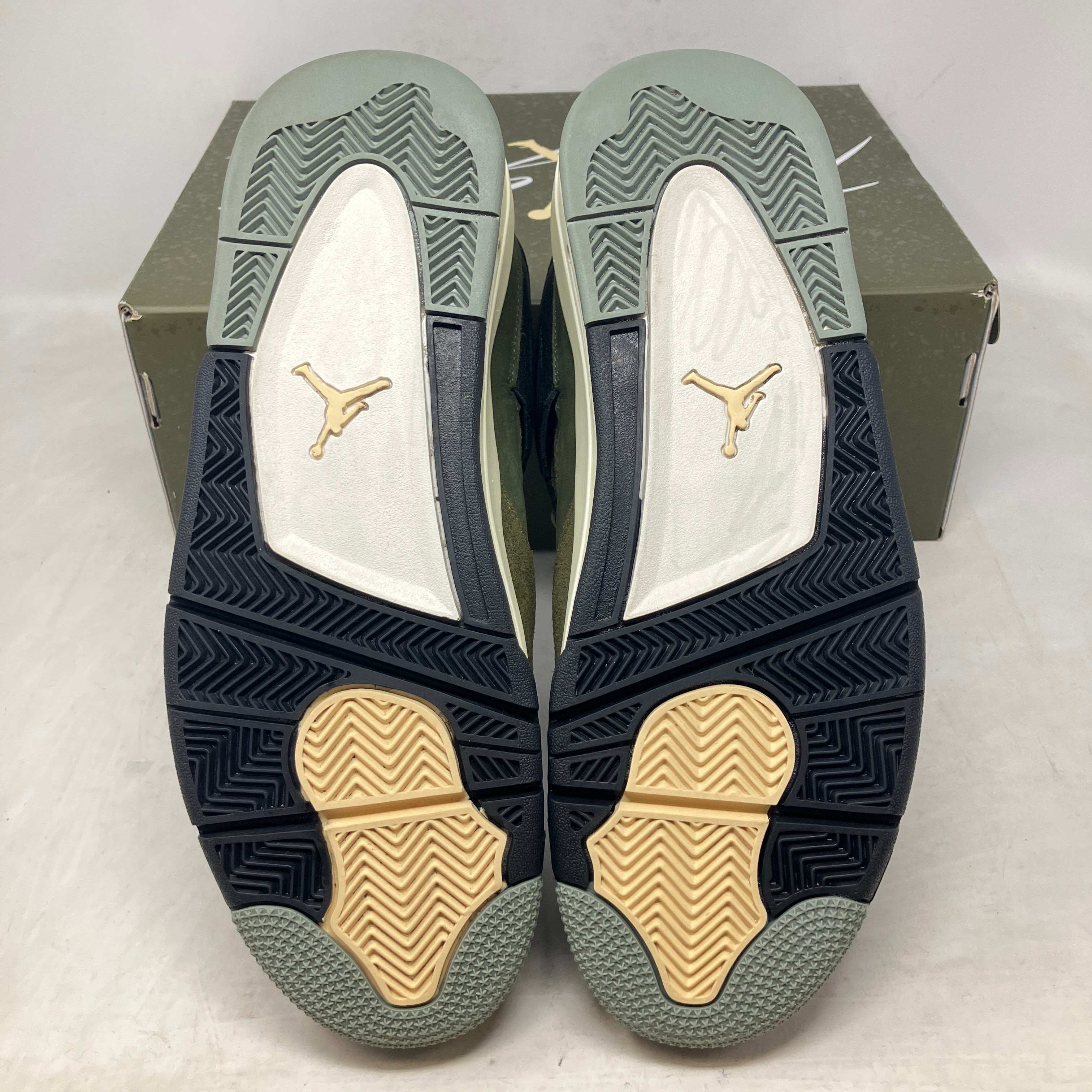 Jordan 4 Retro SE Craft Medium Olive
