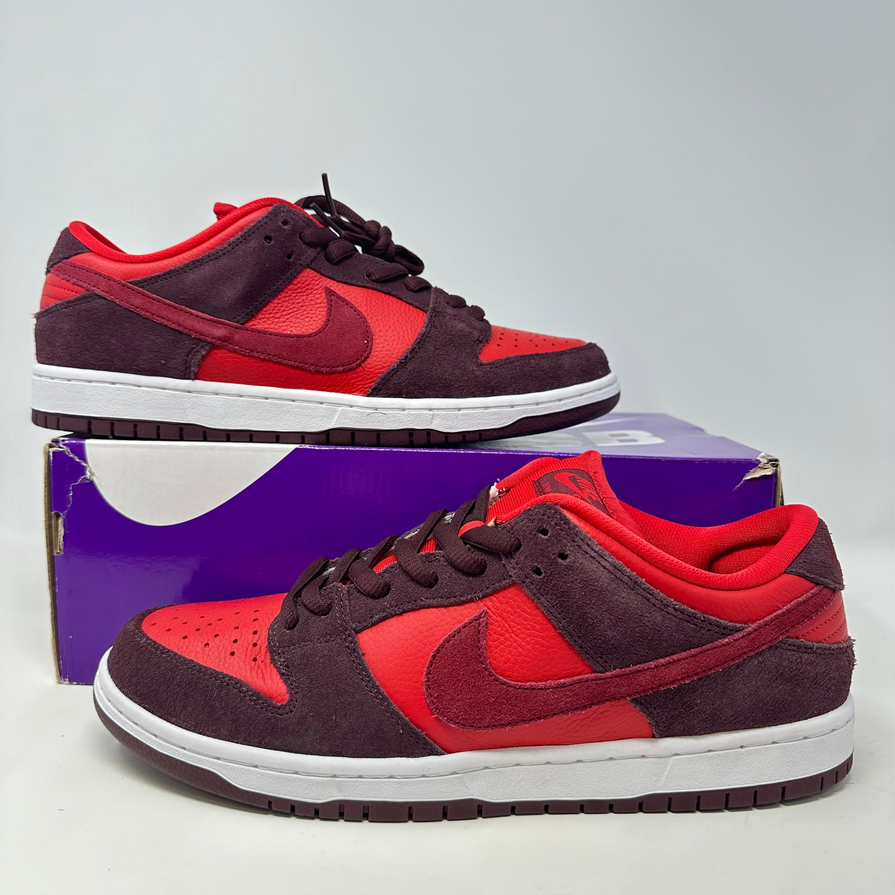 Nike SB Dunk Low Cherry