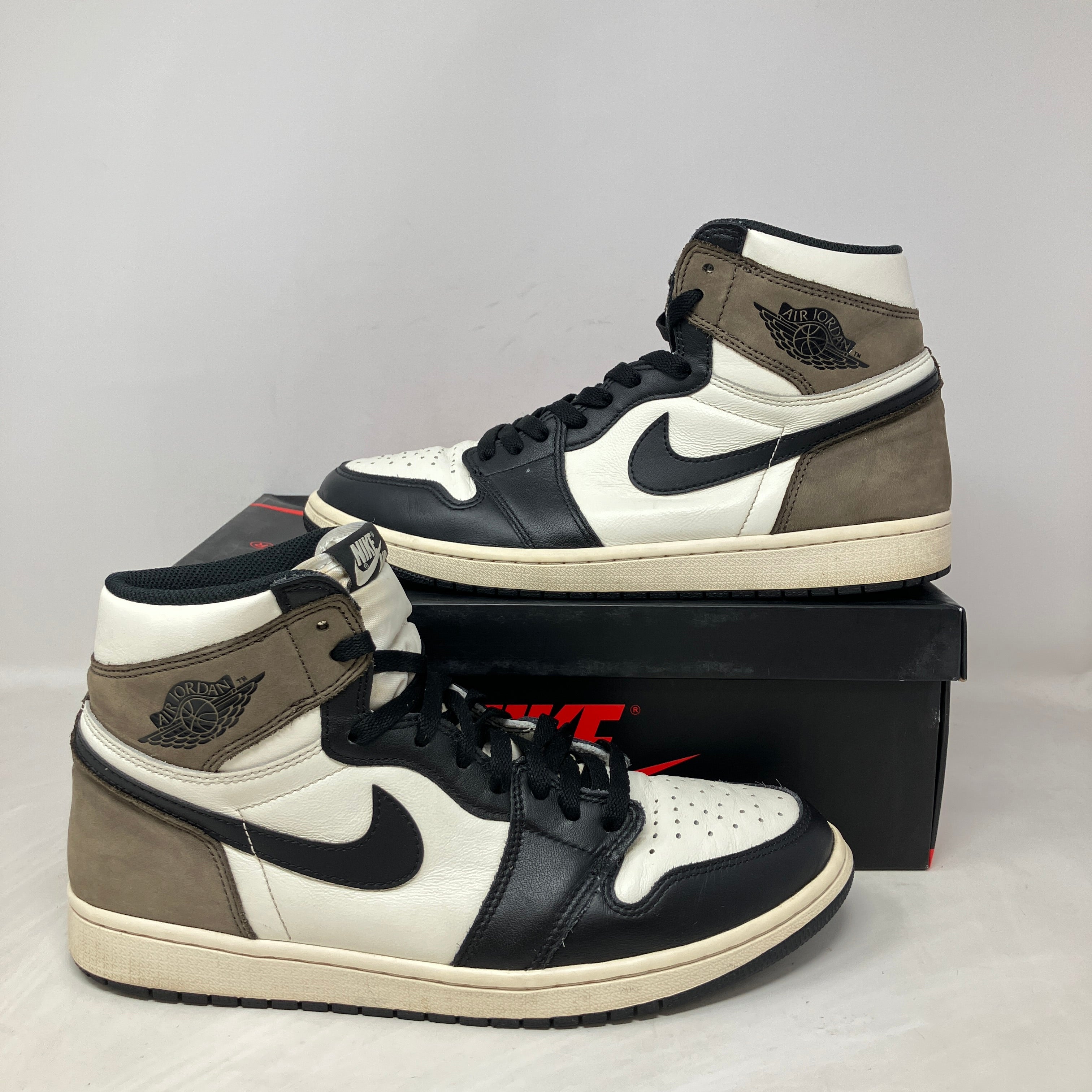 Jordan 1 Retro High Dark Mocha