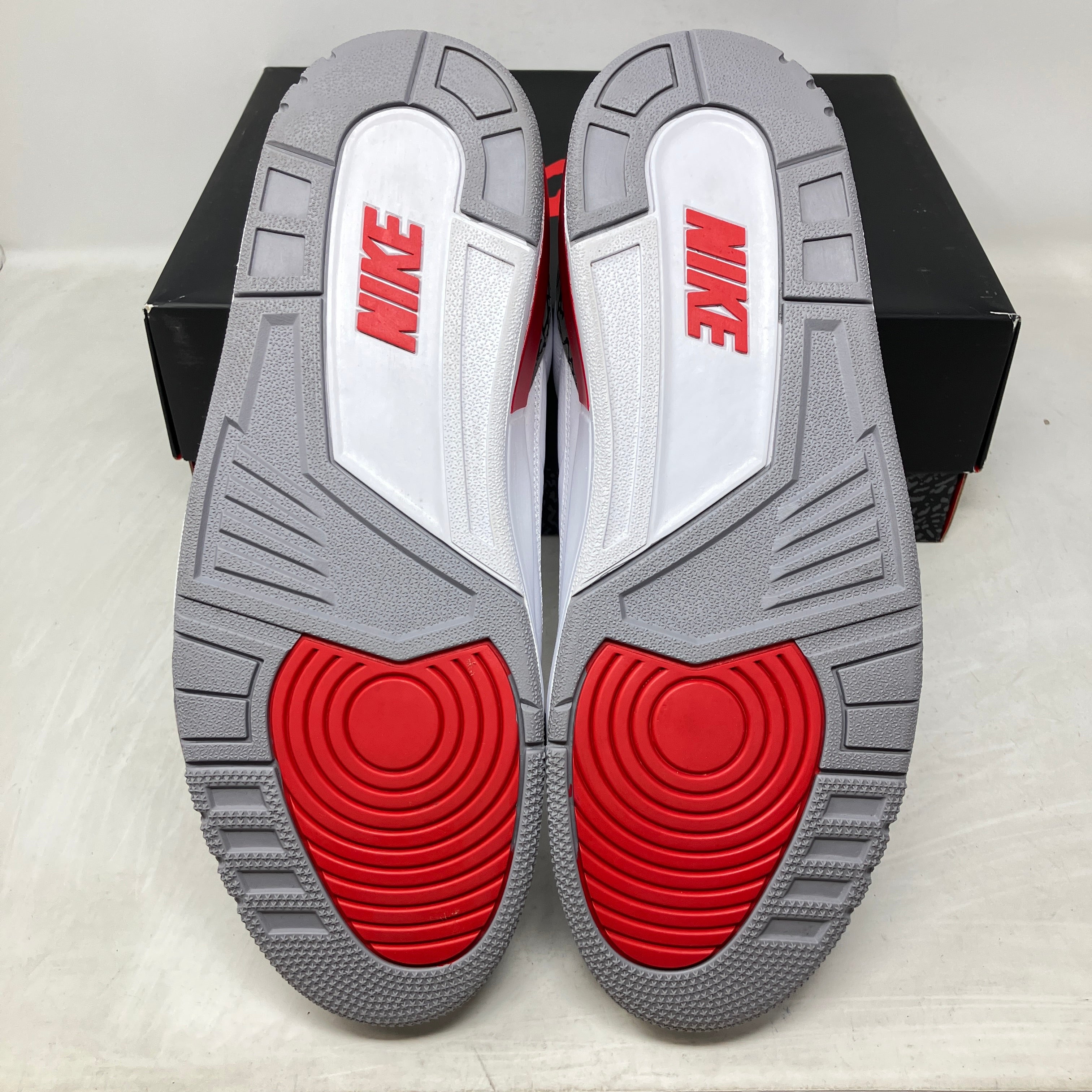 Jordan 3 Retro Fire Red (2022)