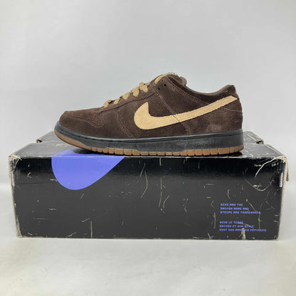 Nike Dunk Low Pro Sb Dark Mocha/Tweed brown suede sneaker on black box, pre-owned condition