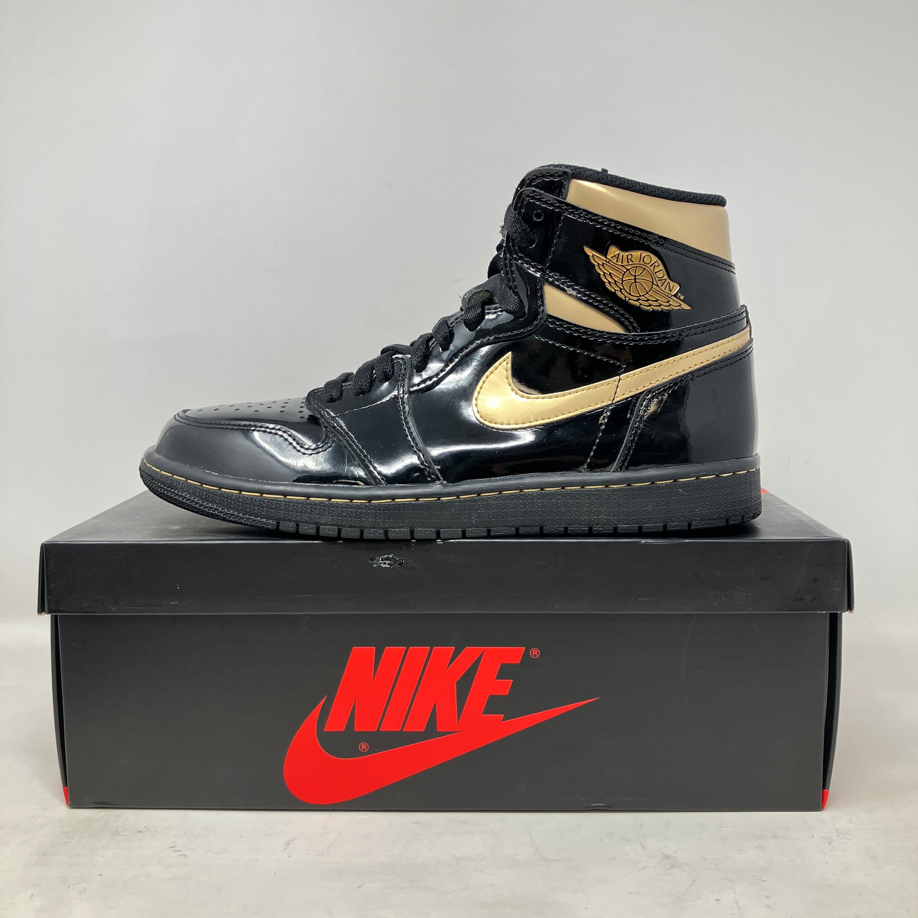 Jordan 1 Retro High Black Metallic Gold