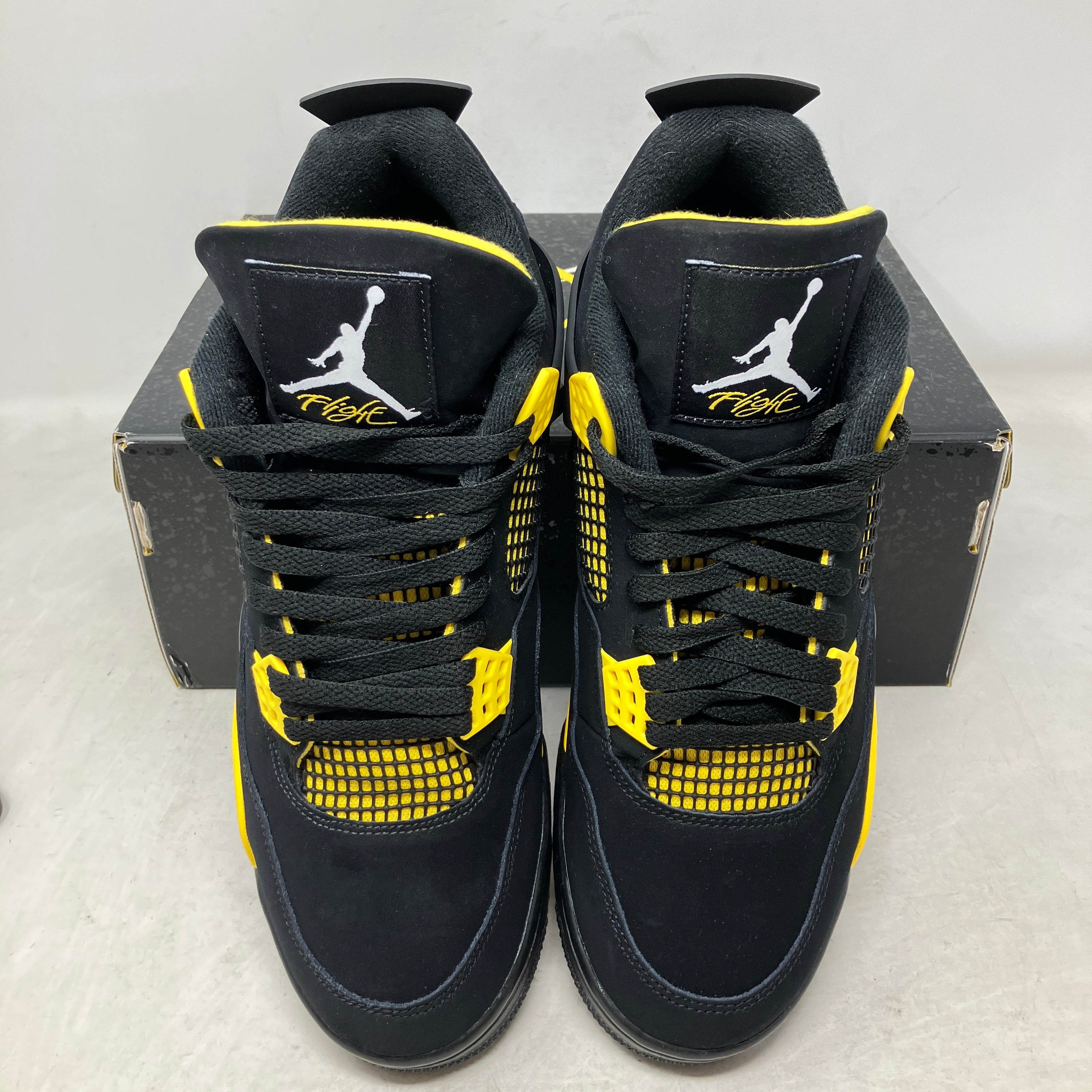 Jordan 4 Retro Thunder (2023)