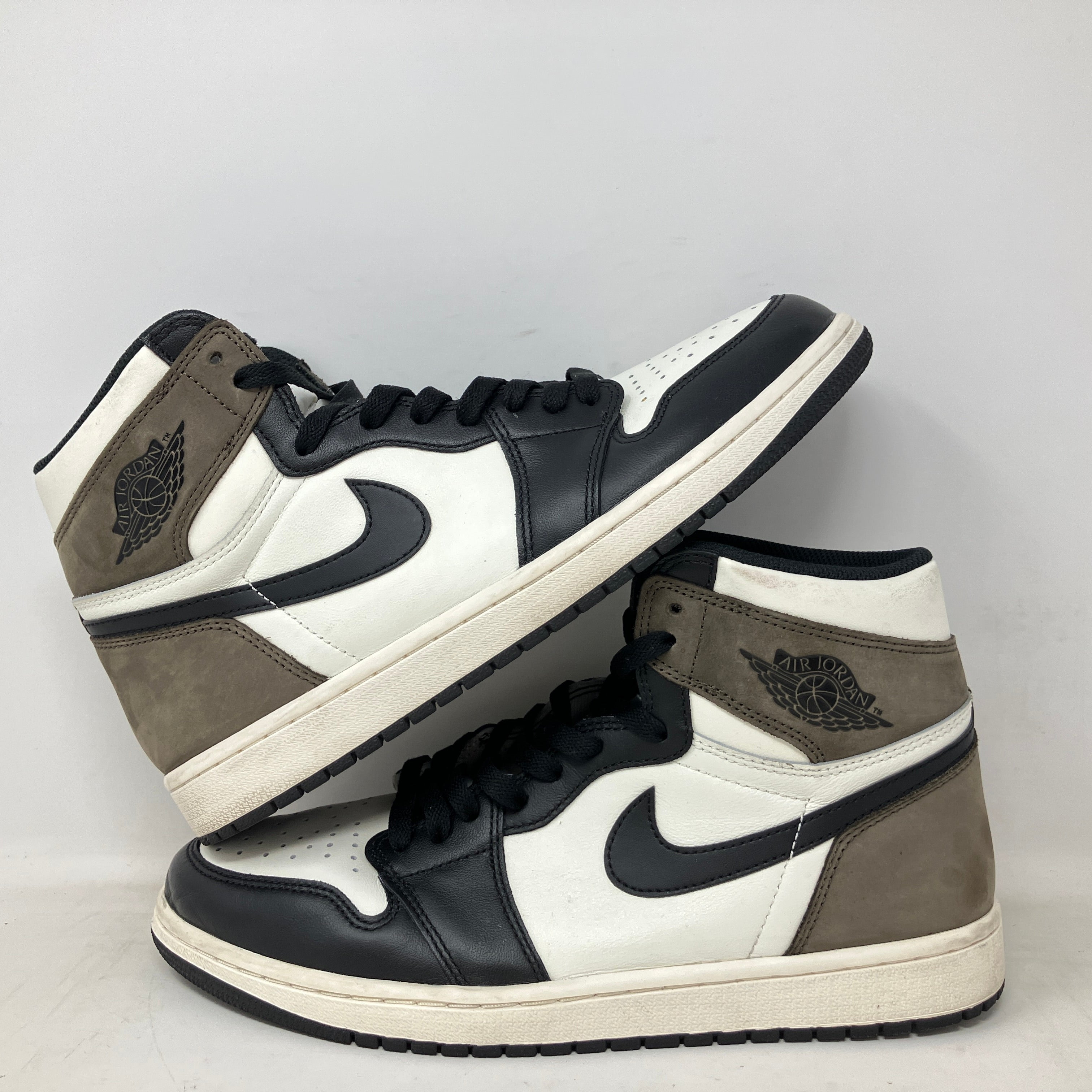 Jordan 1 Retro High Dark Mocha