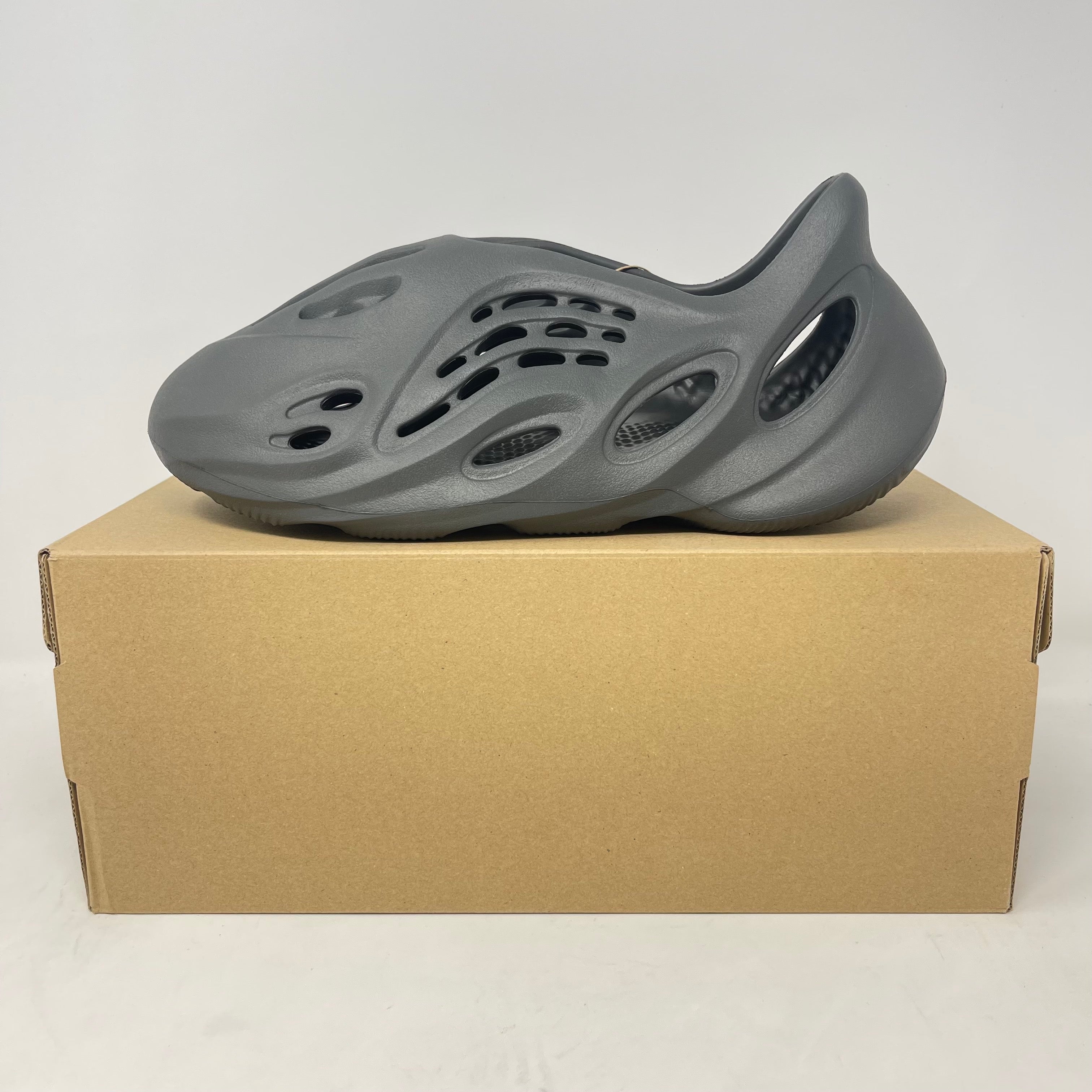 adidas Yeezy Foam RNR Carbon