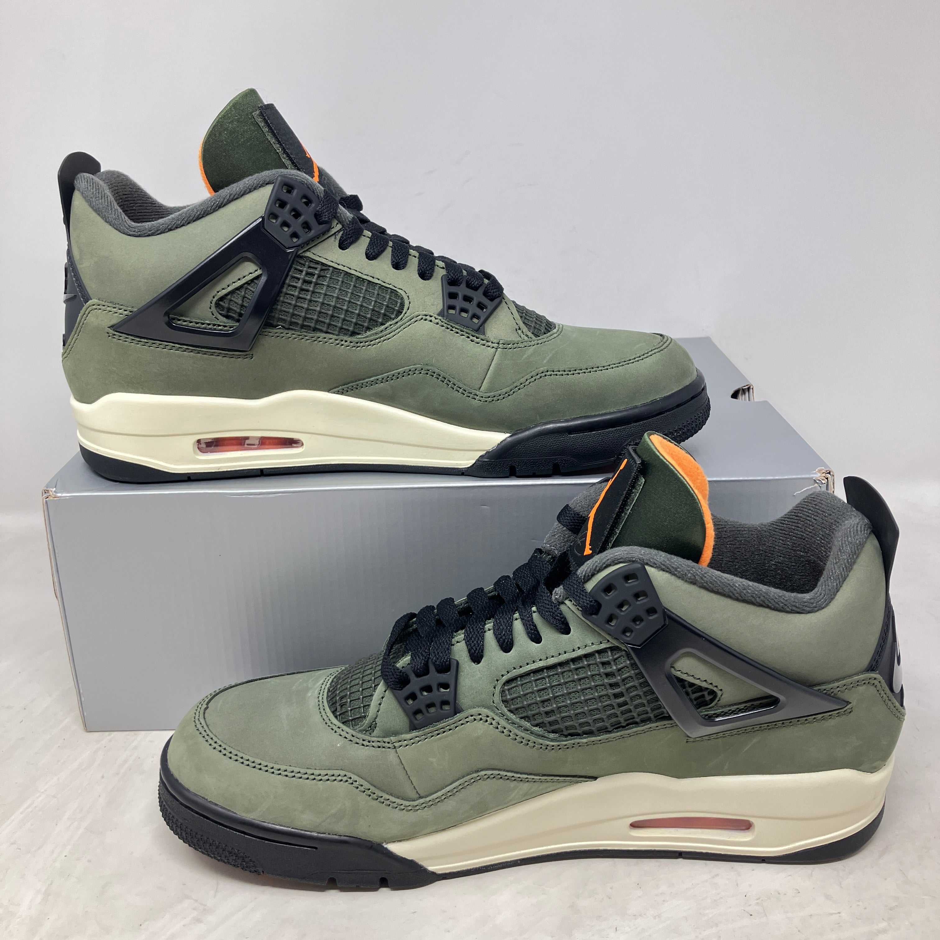 Jordan 4 Retro OG SP Undefeated (2025)