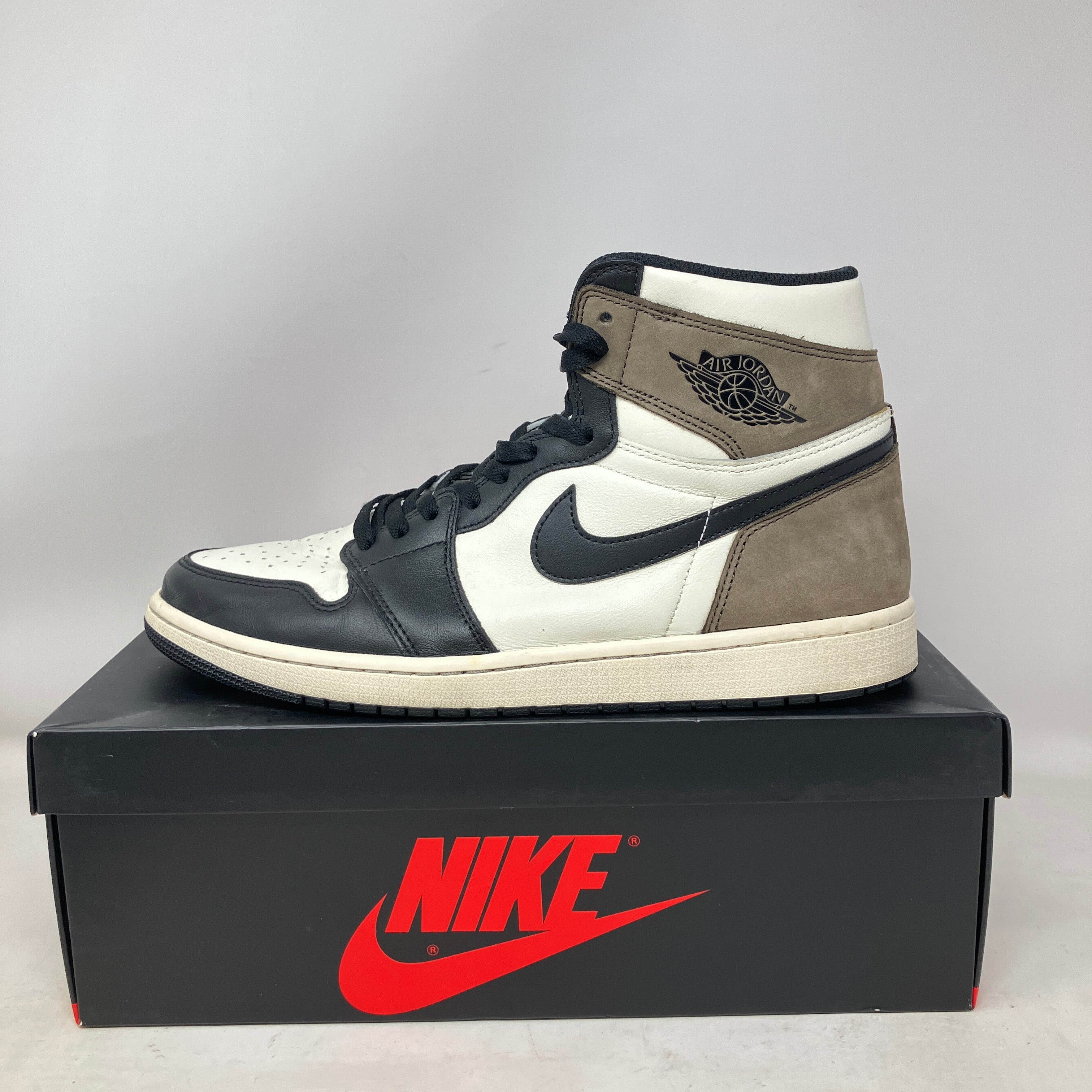 Jordan 1 Retro High Dark Mocha