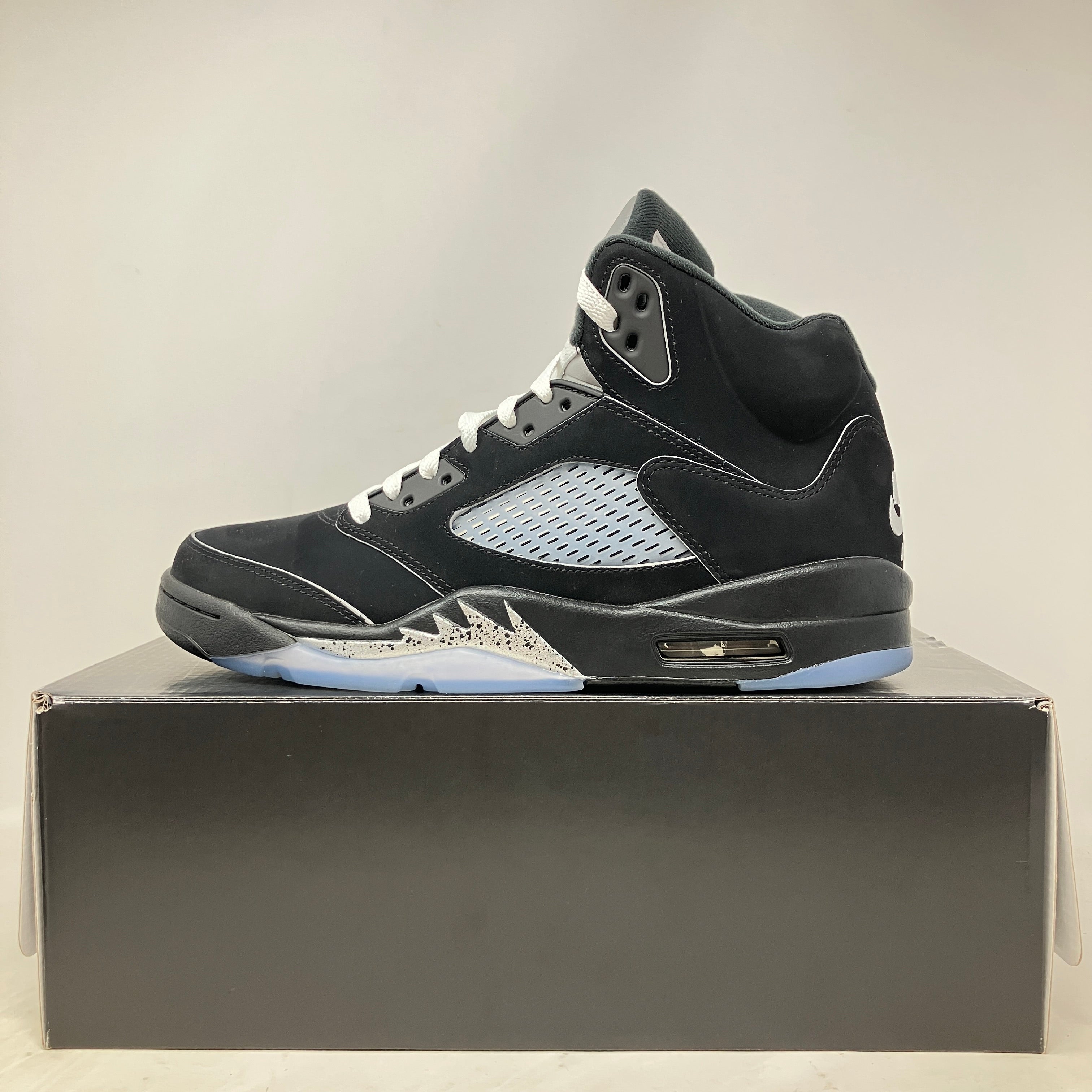Jordan 5 Retro OG Black Metallic Reimagined