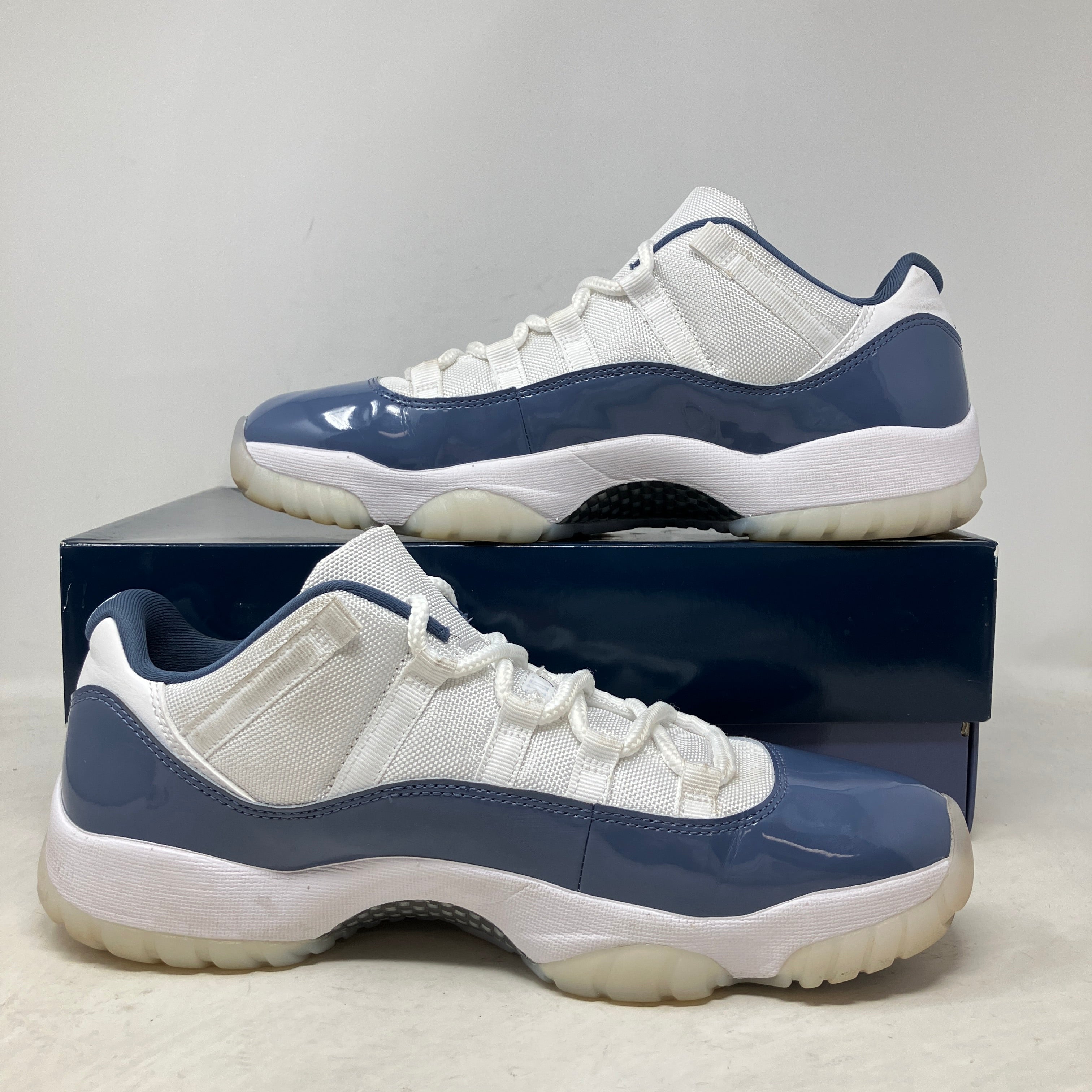 Jordan 11 Retro Low Diffused Blue