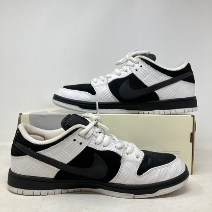 Nike SB Dunk Low TIGHTBOOTH