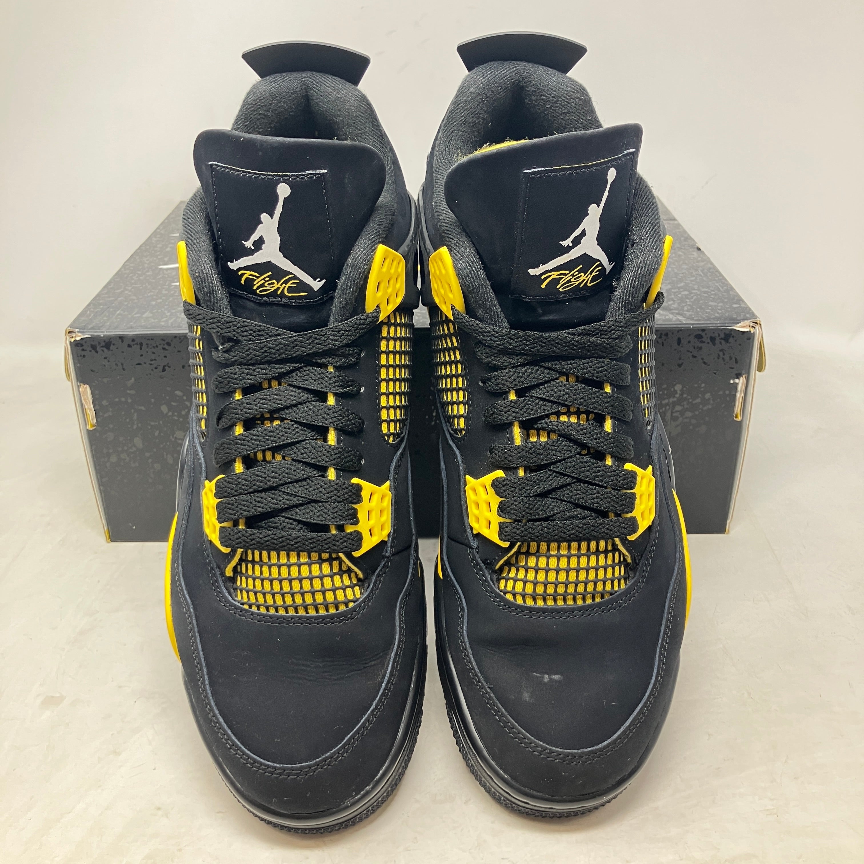 Jordan 4 Retro Thunder (2023)