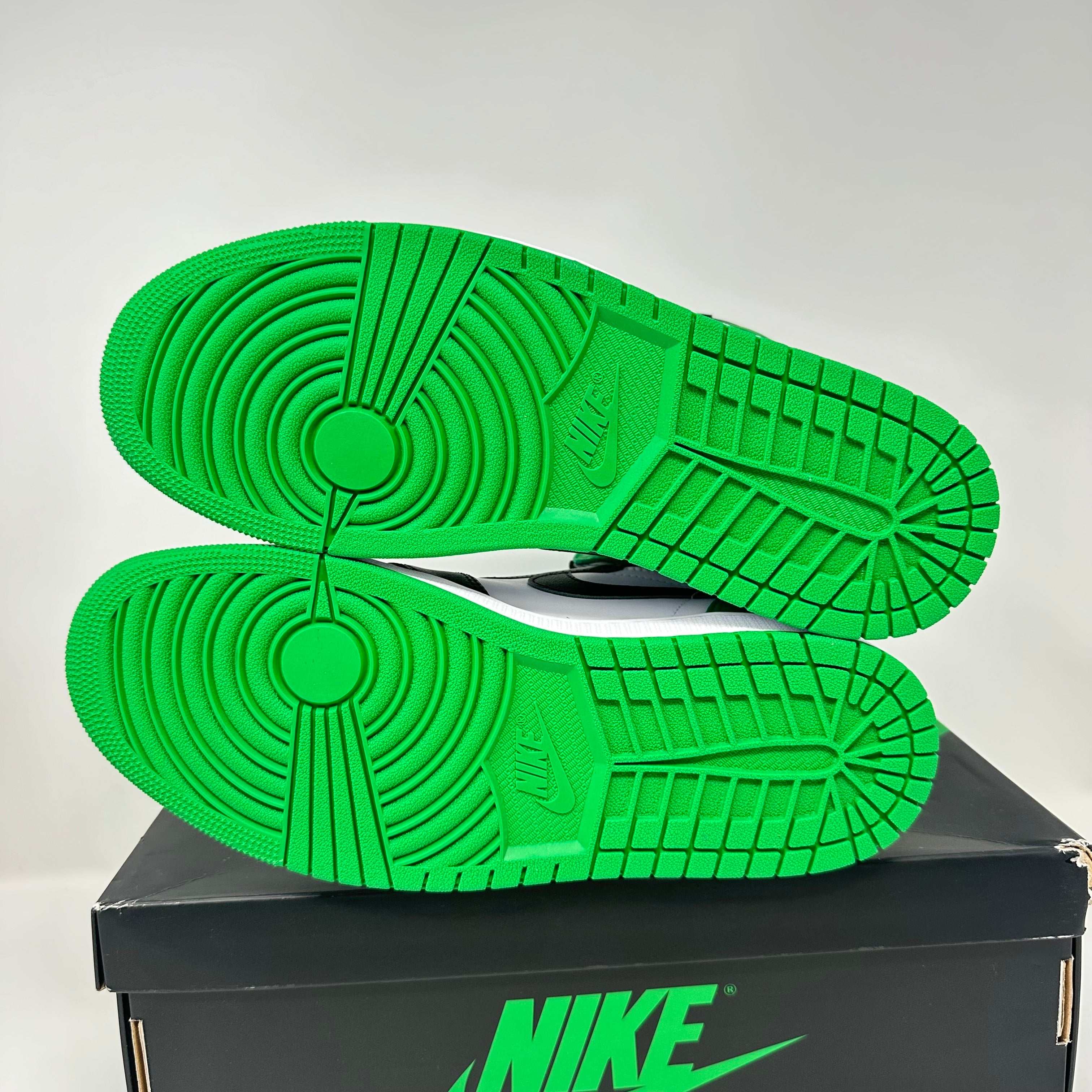 Jordan 1 Retro High OG Lucky Green
