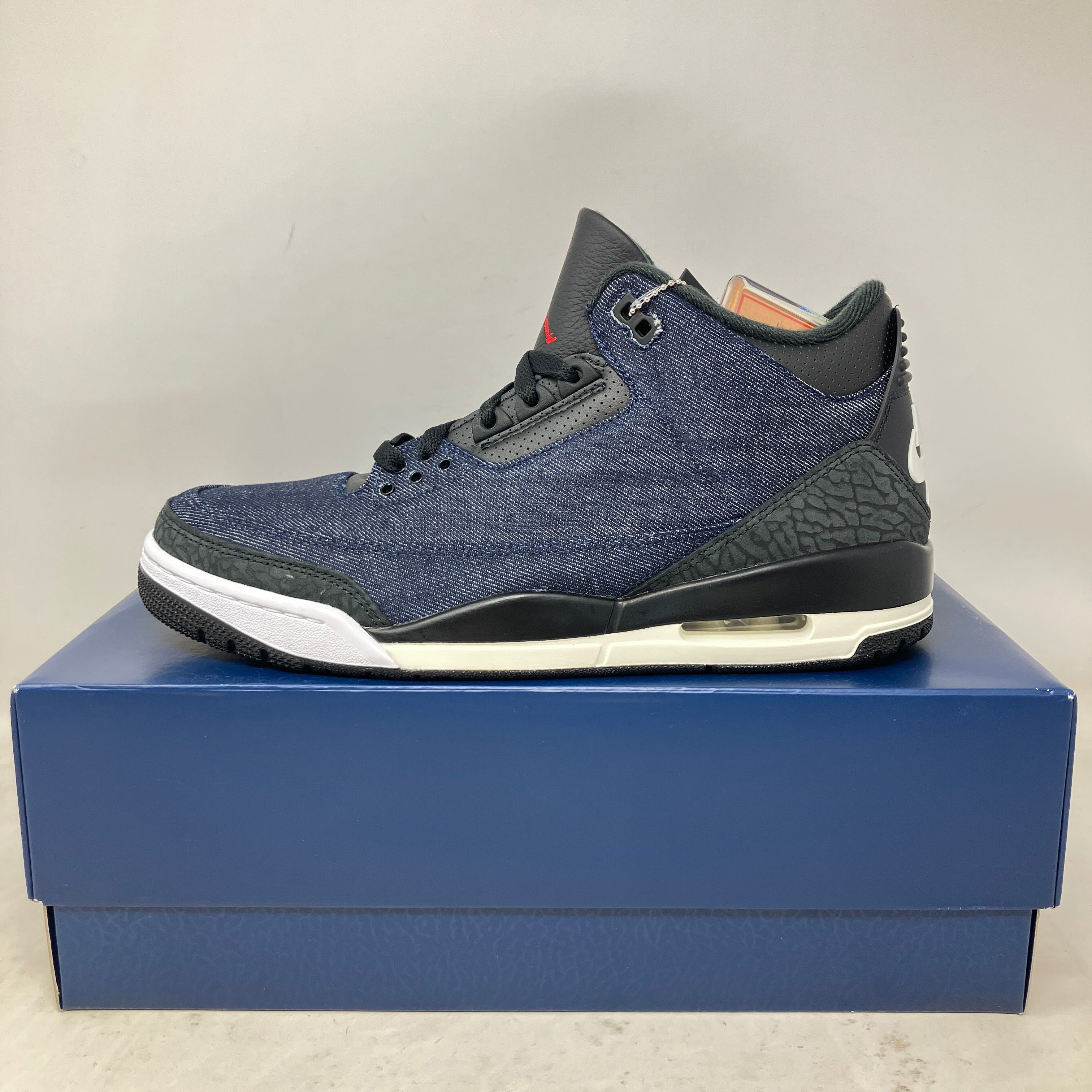 Jordan 3 Retro Levi’s Indigo