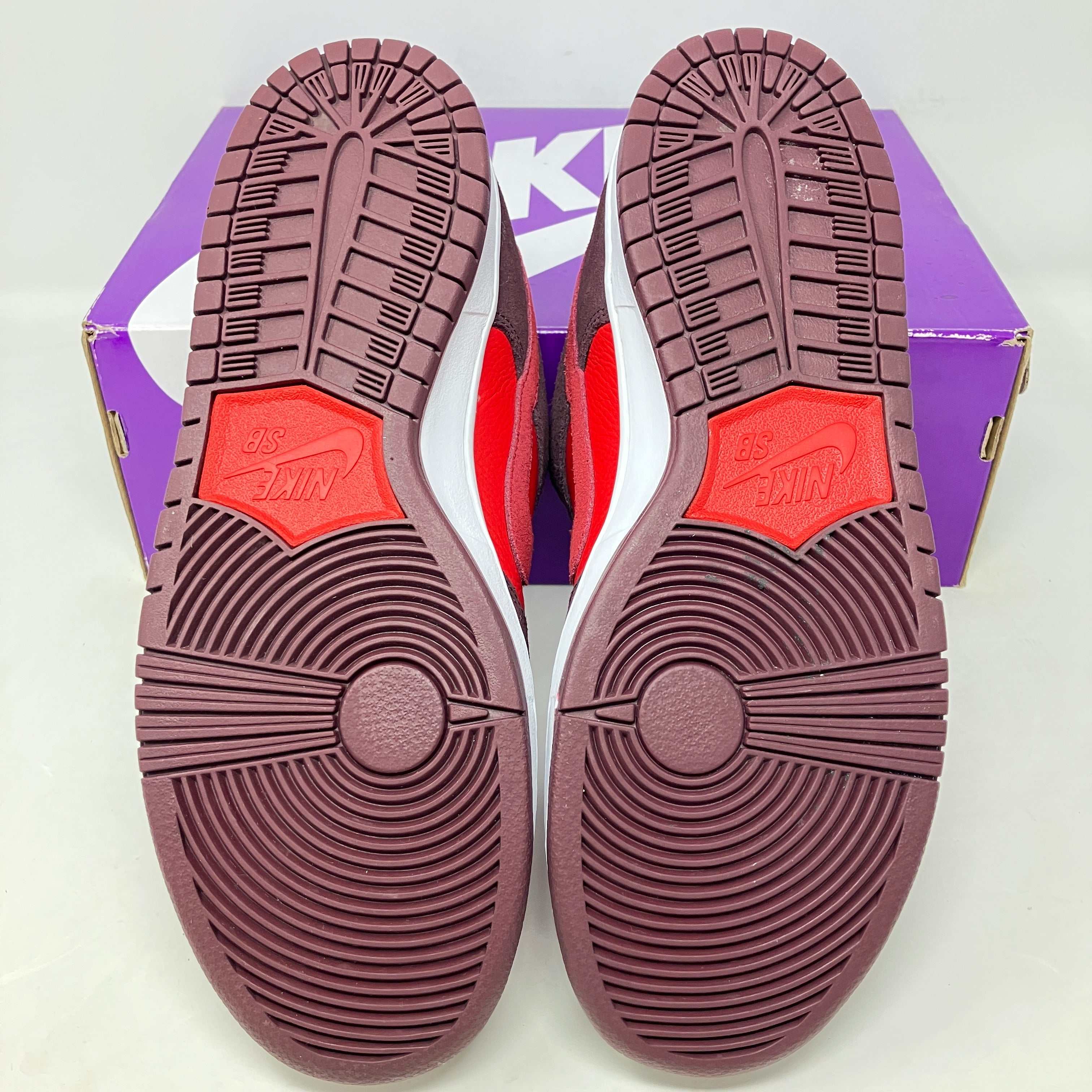 Nike SBダンクロー Cherry 27cm Nike SB Dunk Low 'Cherry' – FRAME