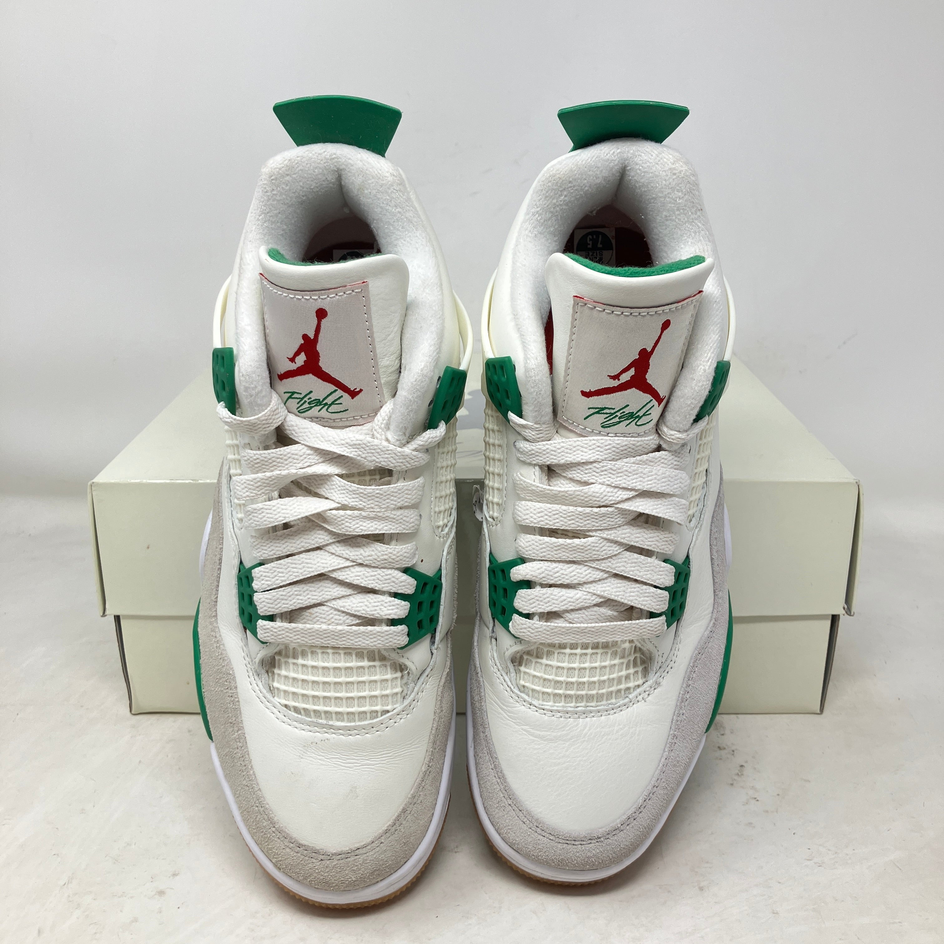 Jordan 4 Retro SB Pine Green