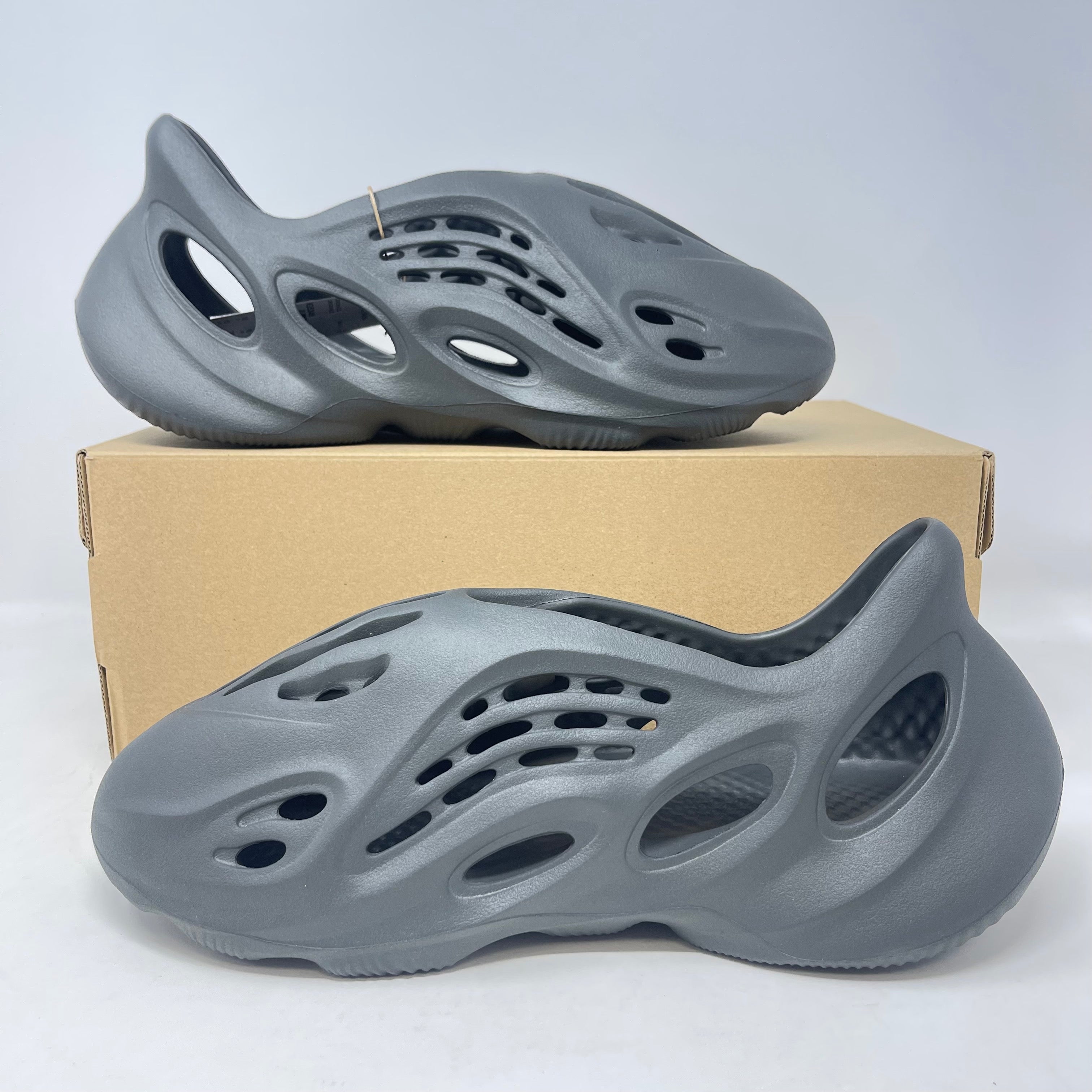 adidas Yeezy Foam RNR Carbon