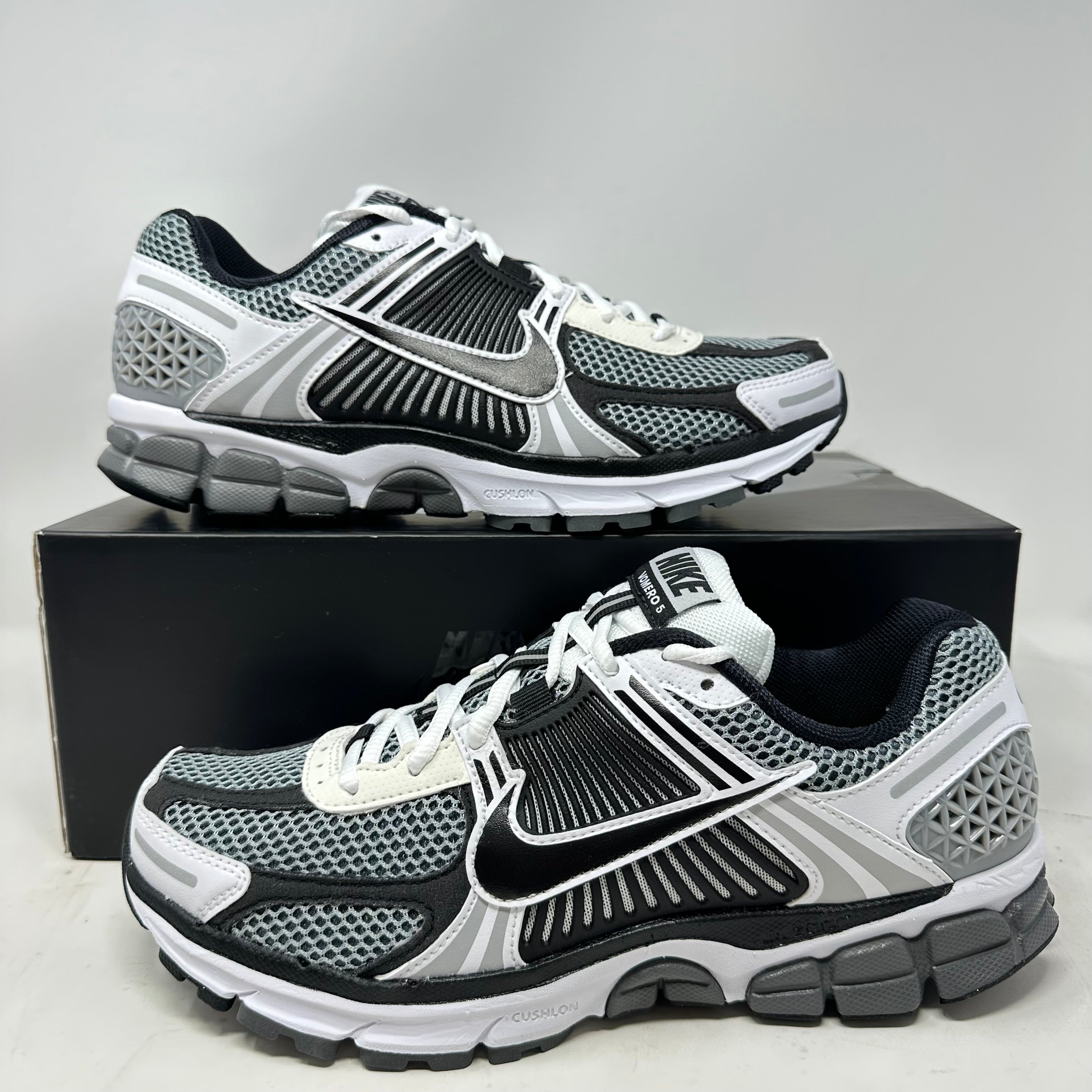 Nike Zoom Vomero 5 SE SP Dark Grey Black White