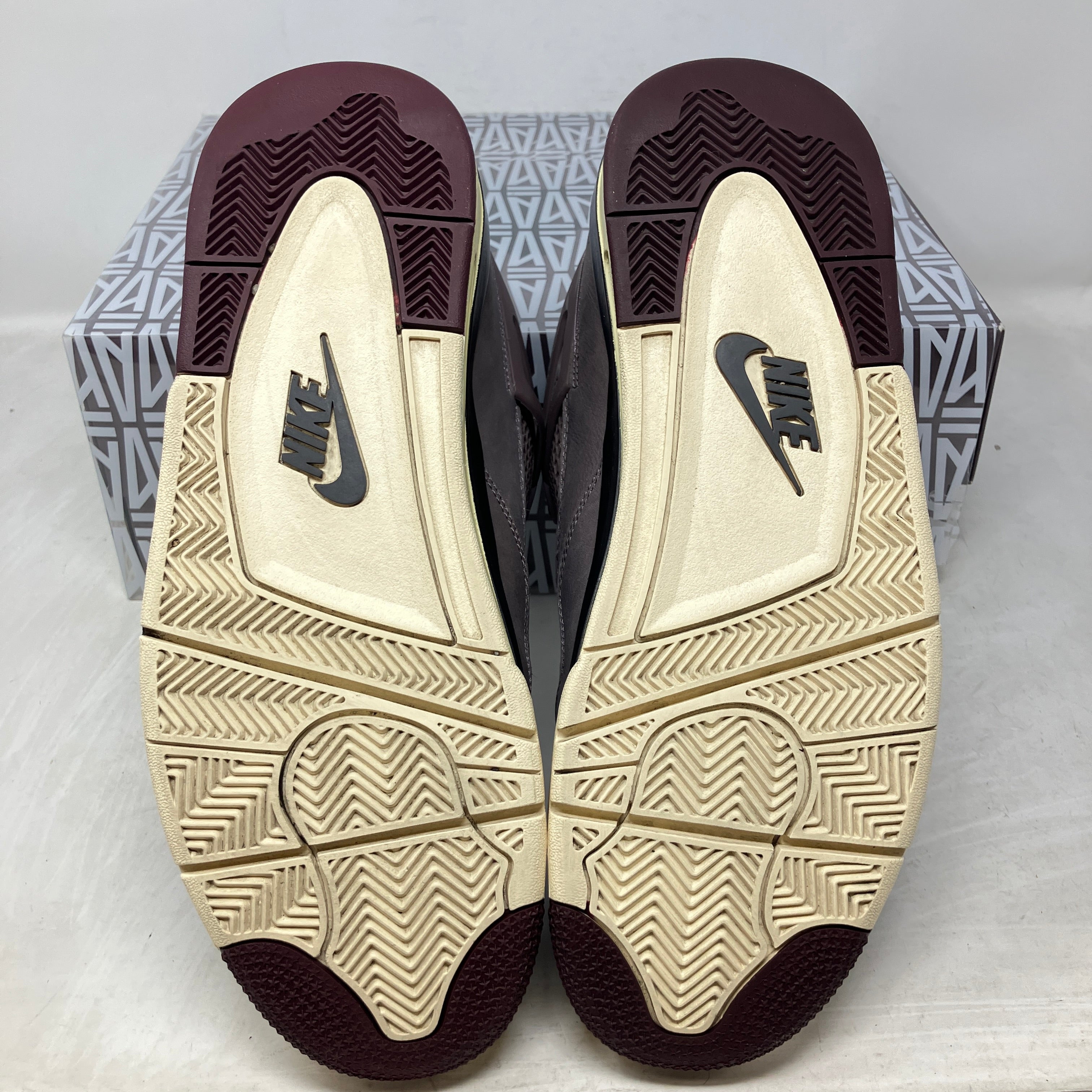 Jordan 4 Retro SP A Ma Maniére Violet Ore