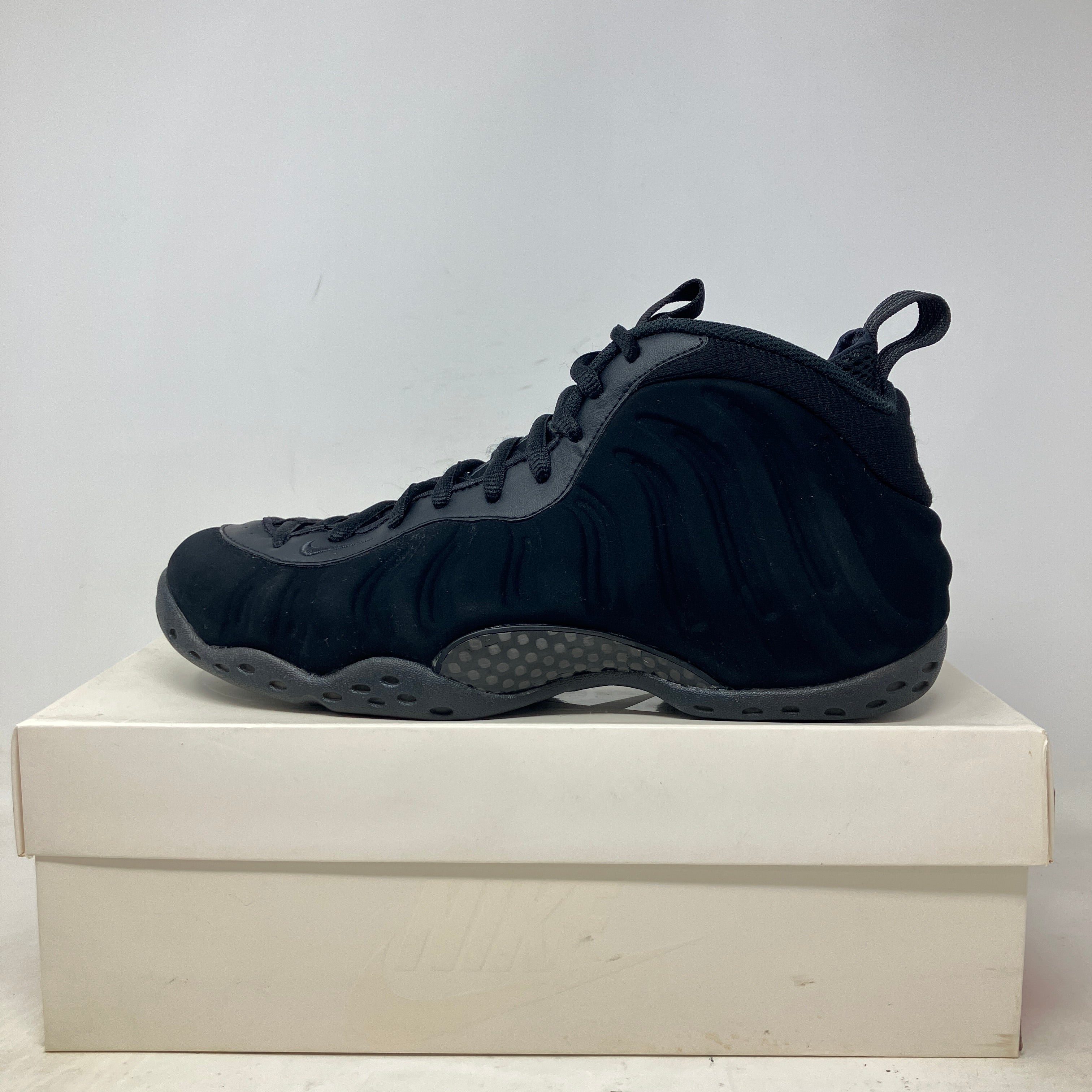 Nike Air Foamposite One Black Suede
