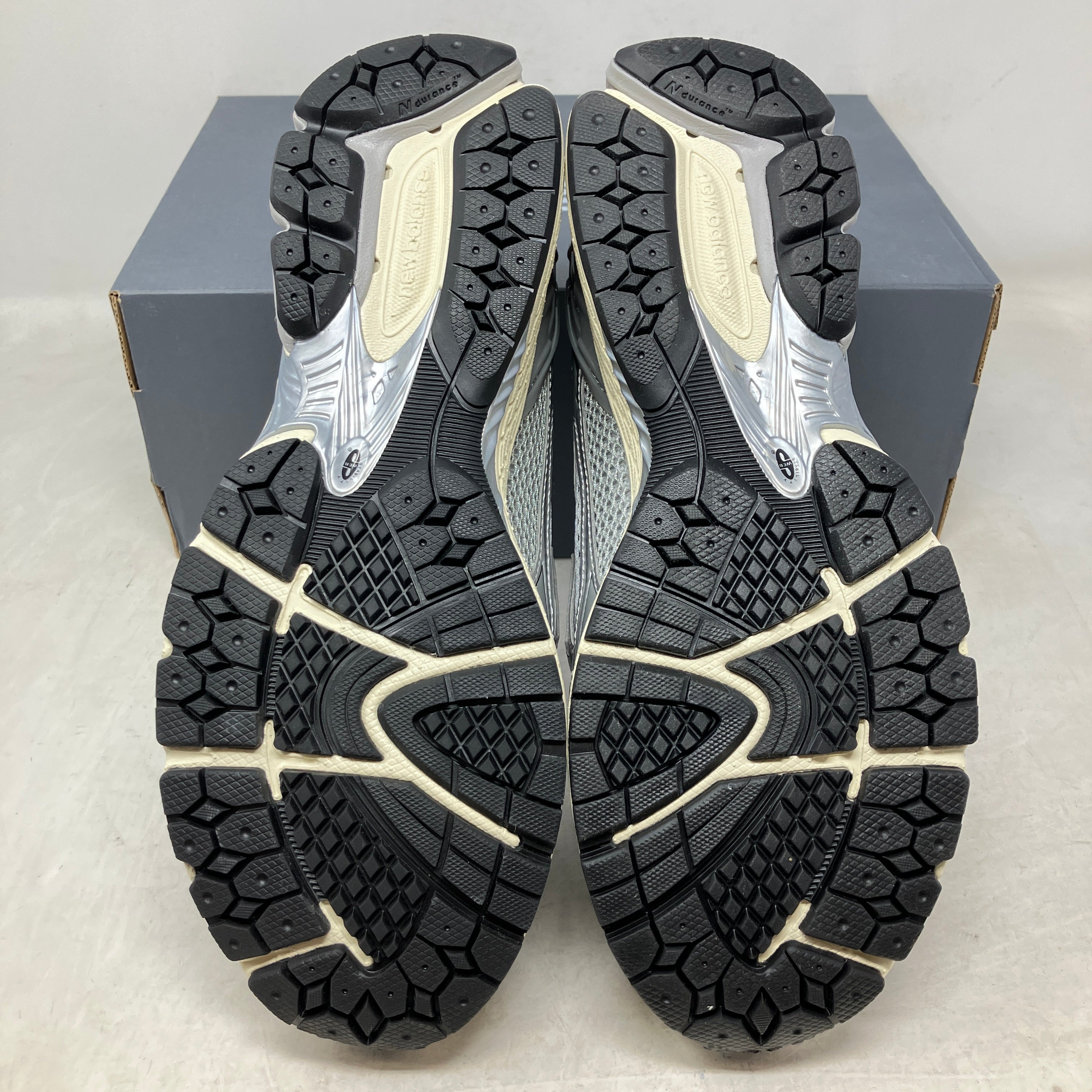 New Balance 1906L Metallic Silver