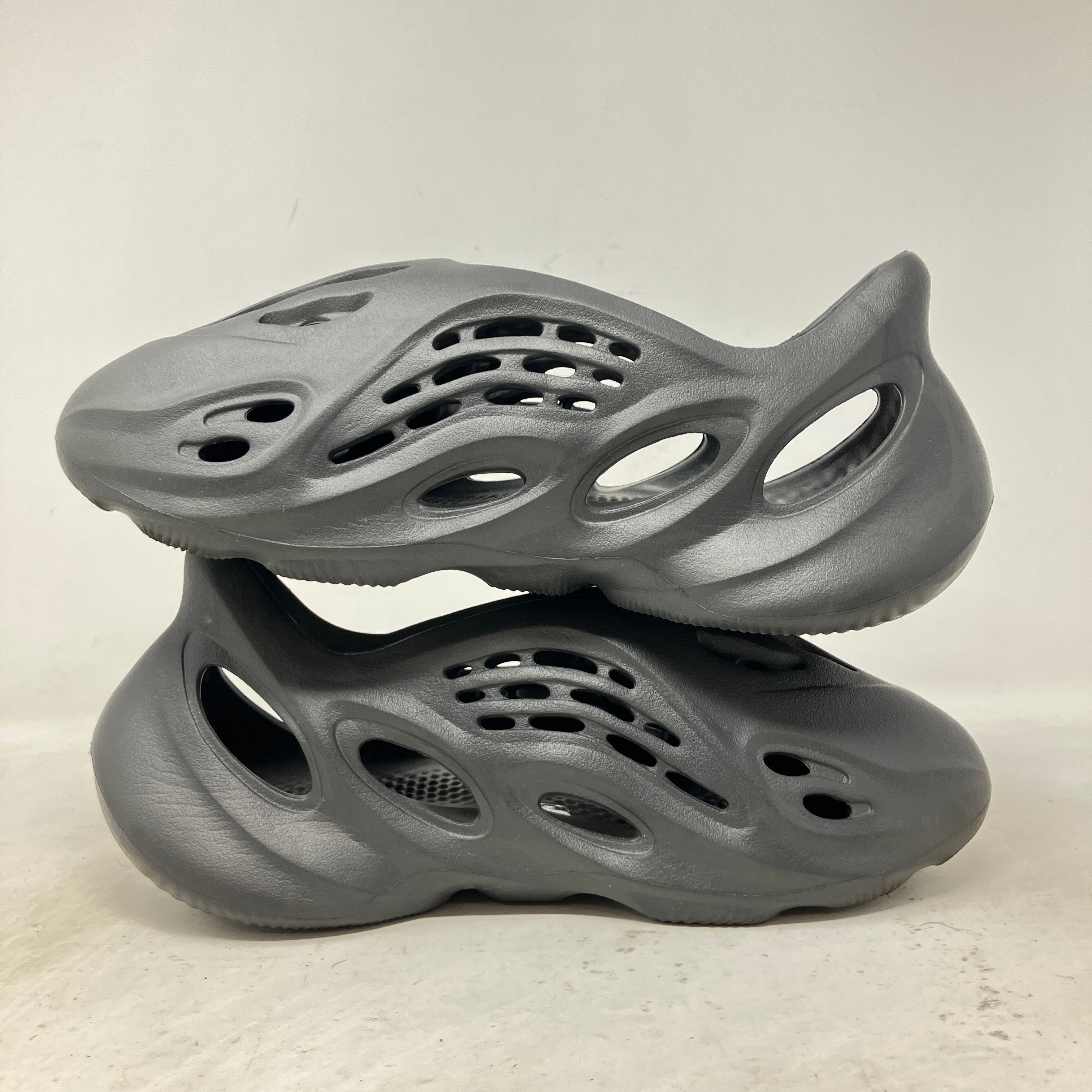 adidas Yeezy Foam RNR Onyx