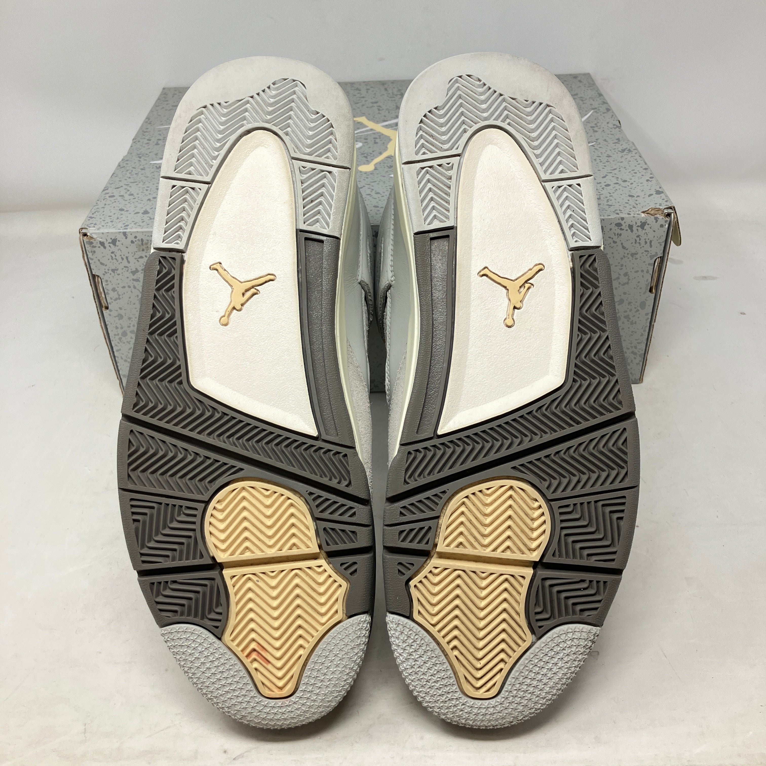 Jordan 4 Retro SE Craft Photon Dust