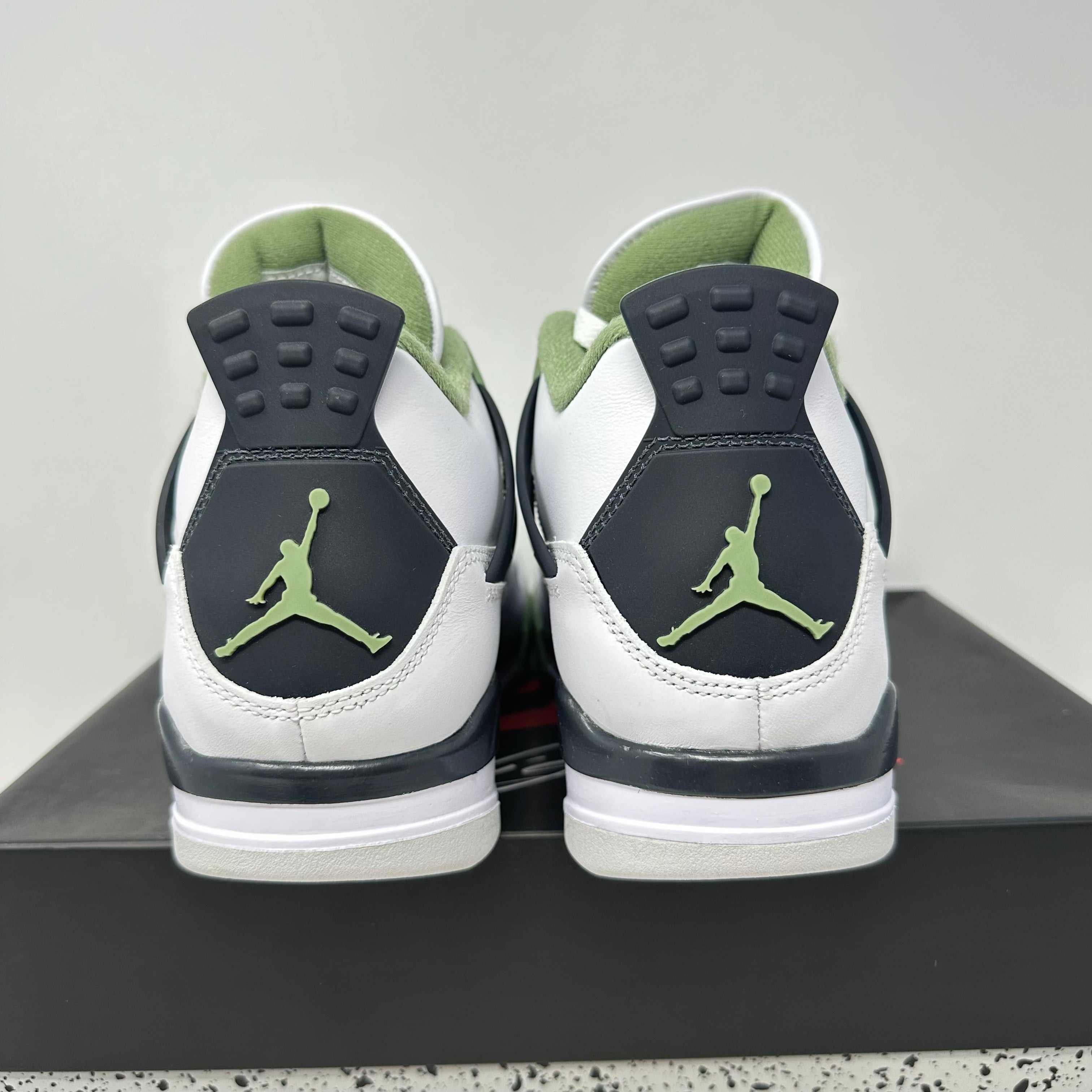 Jordan 4 Retro Seafoam (Women's)