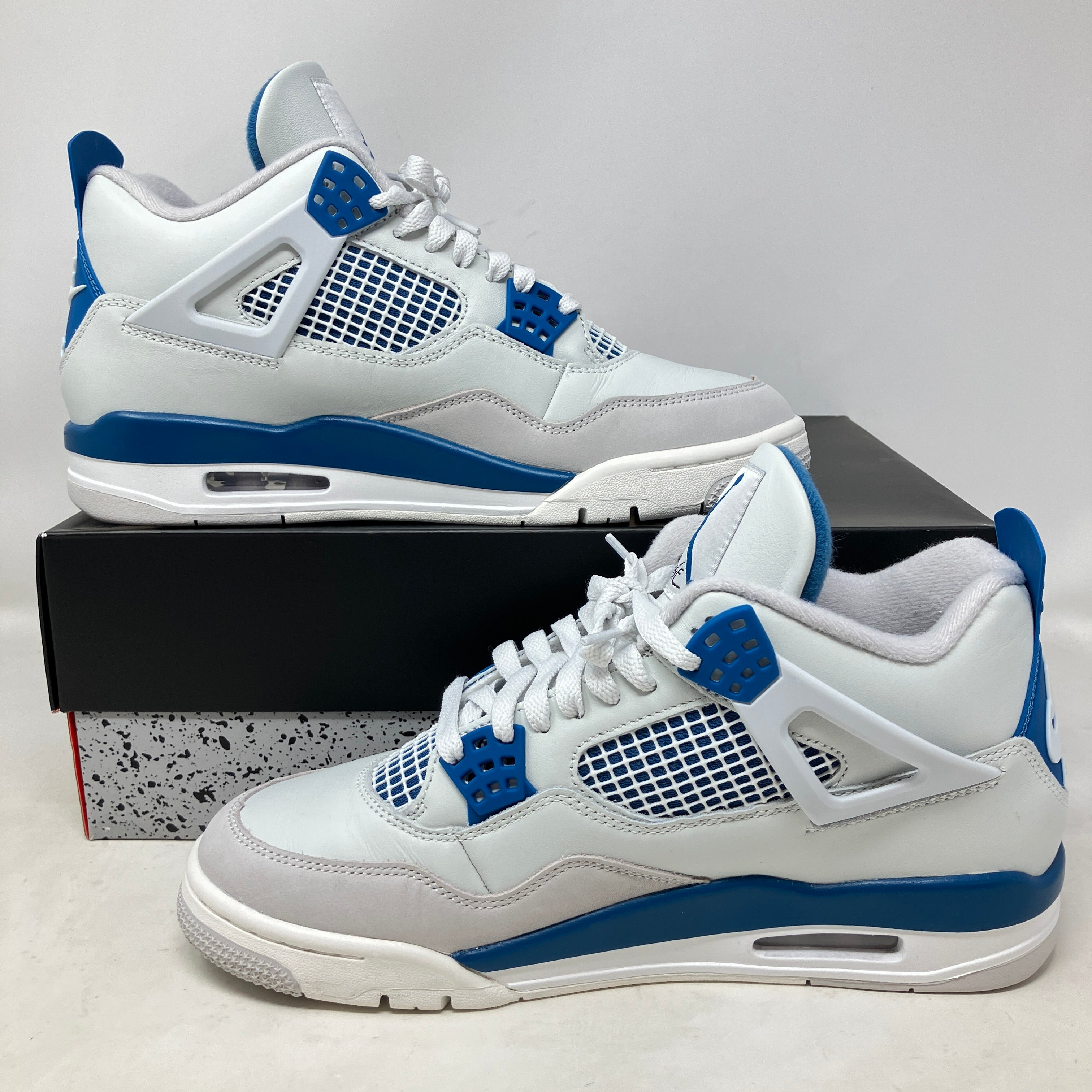 Jordan 4 Retro Military Blue (2024)