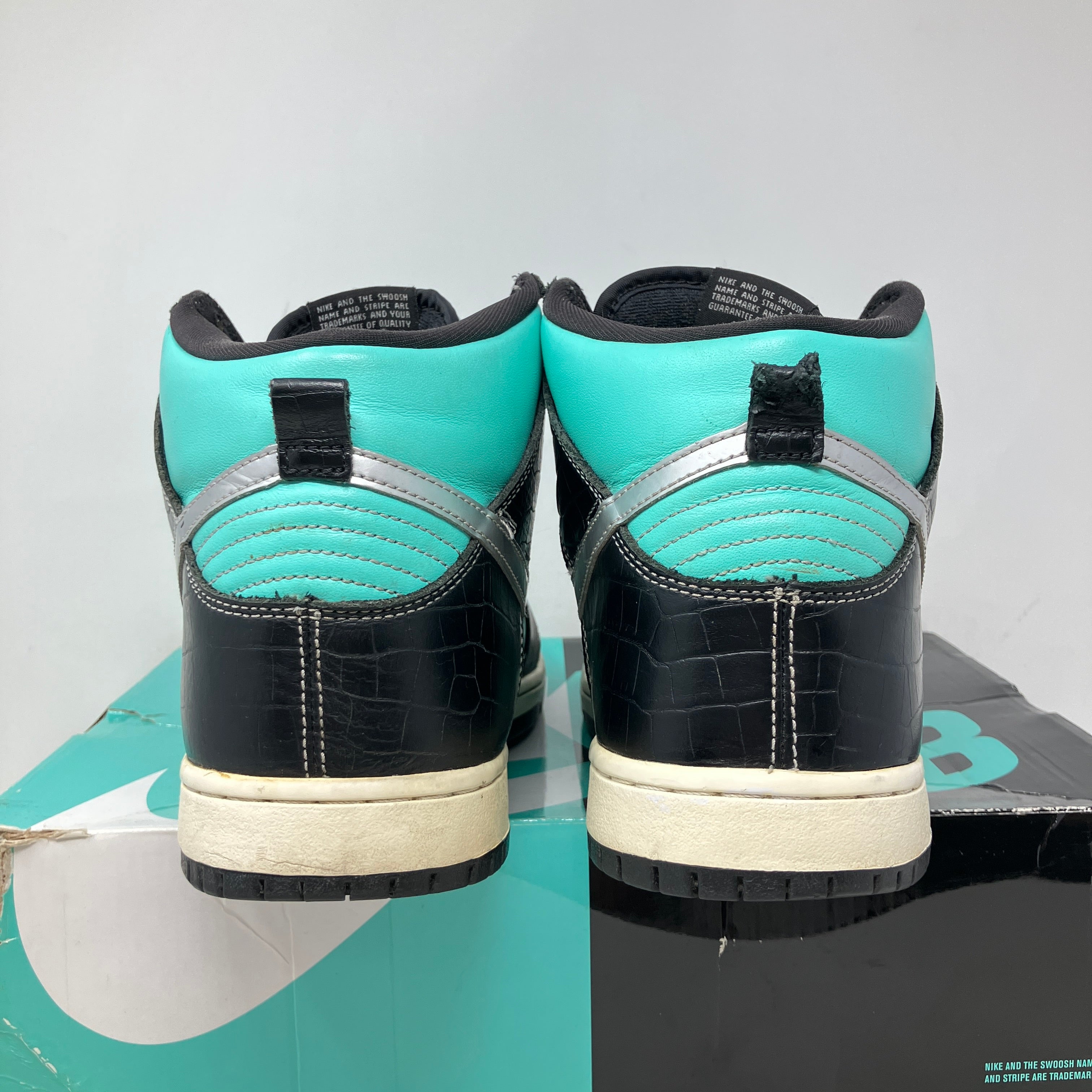 Nike SB Dunk High Diamond Supply Co.