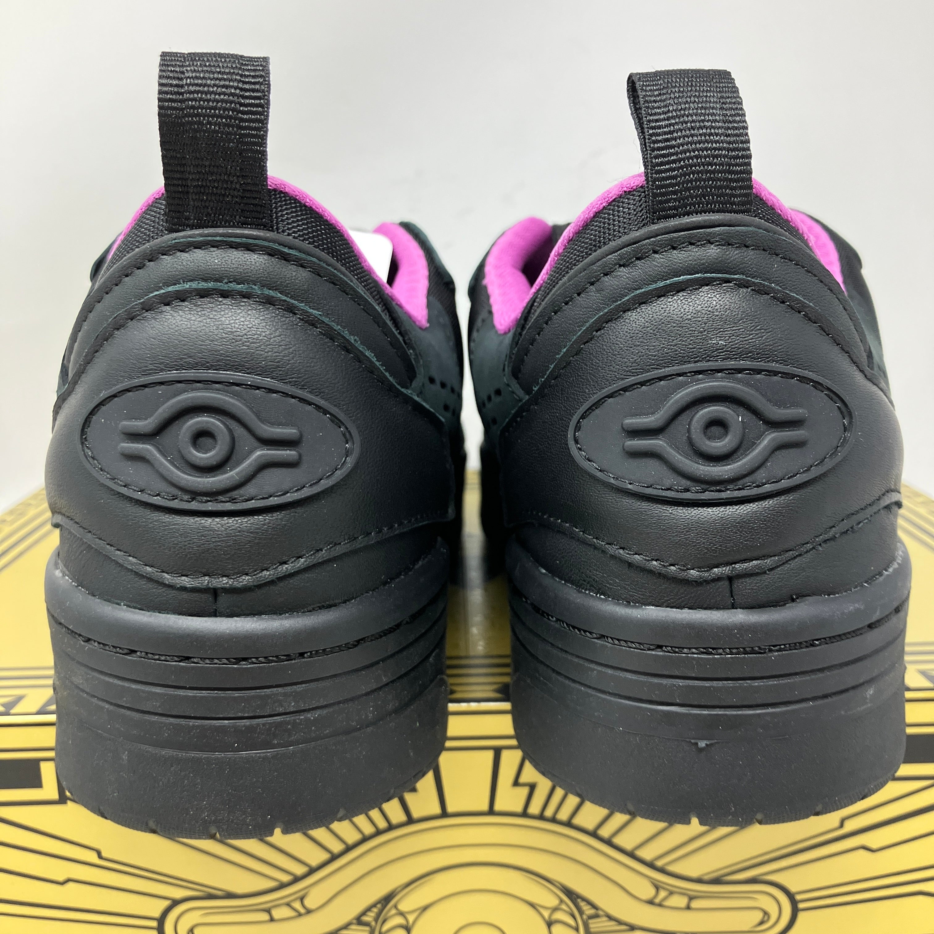 adidas ADI2000 Yu-Gi-Oh! Yugi's World (with Sealed Dark Magician Promo Card)