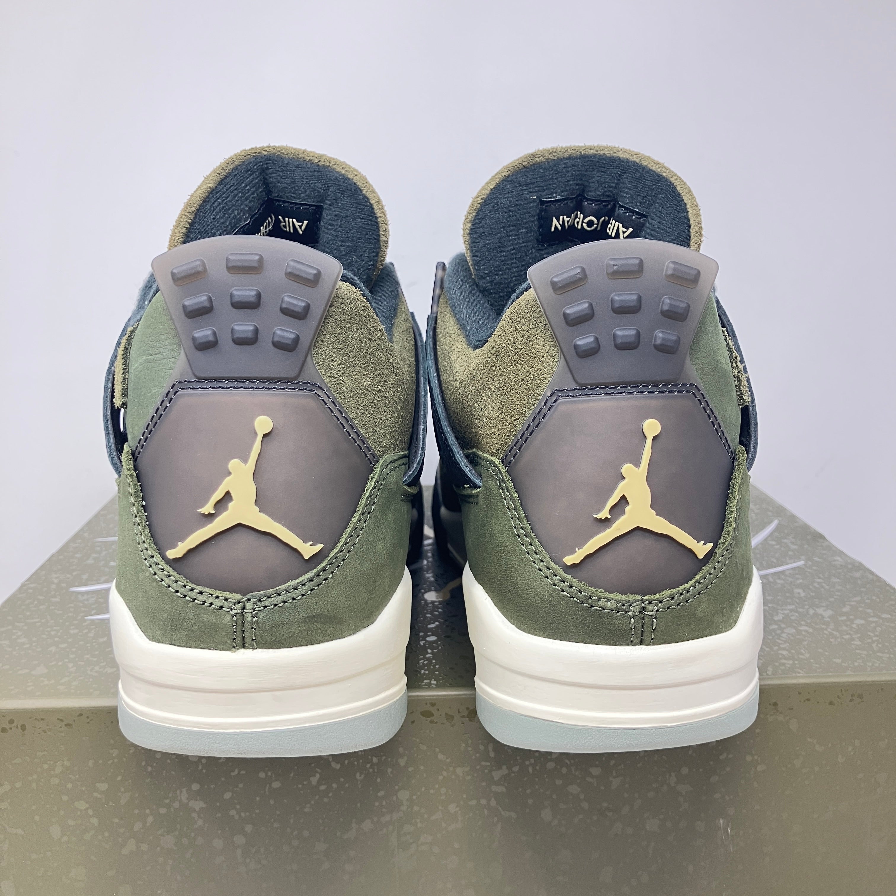 Jordan 4 Retro SE Craft Medium Olive