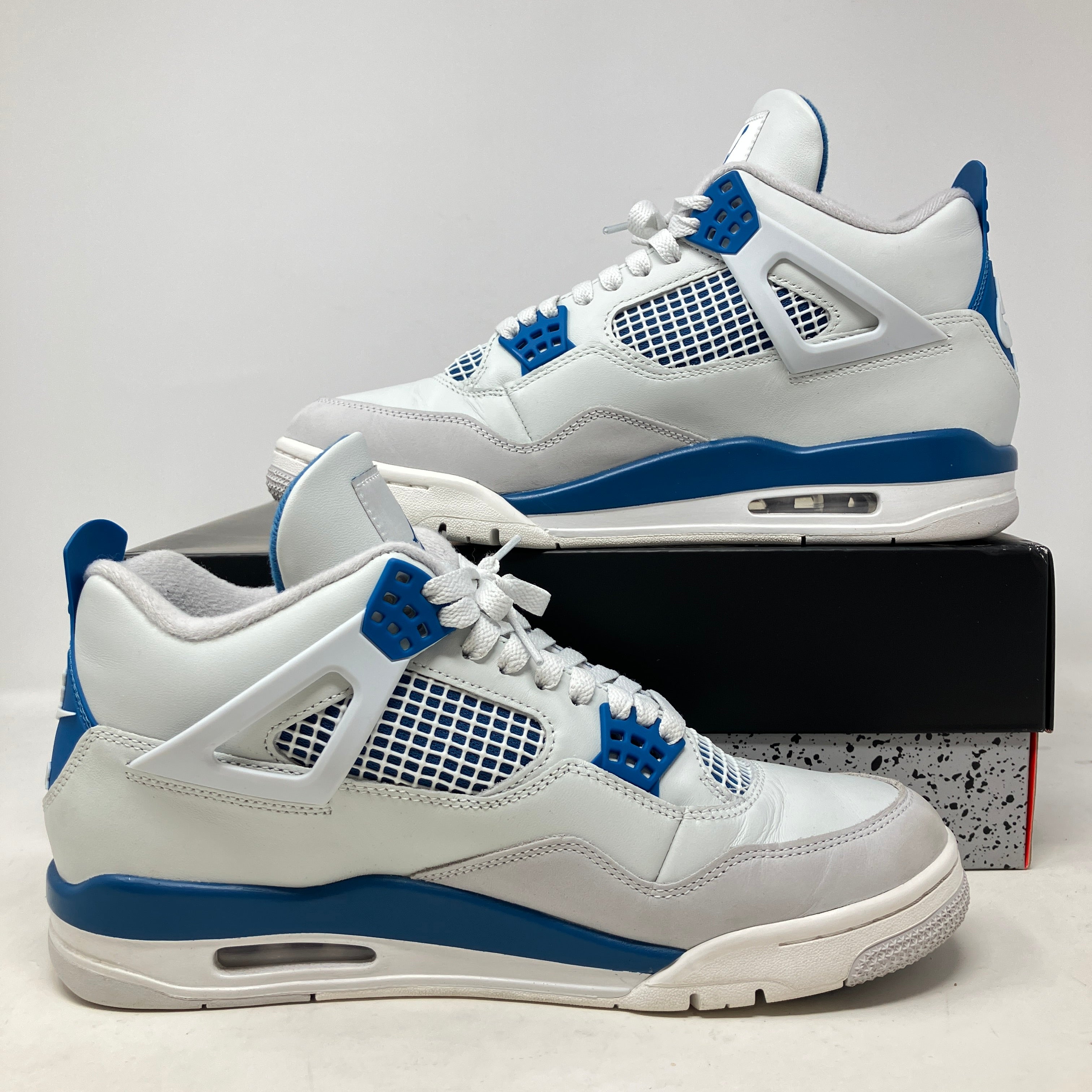 Jordan 4 Retro Military Blue (2024)