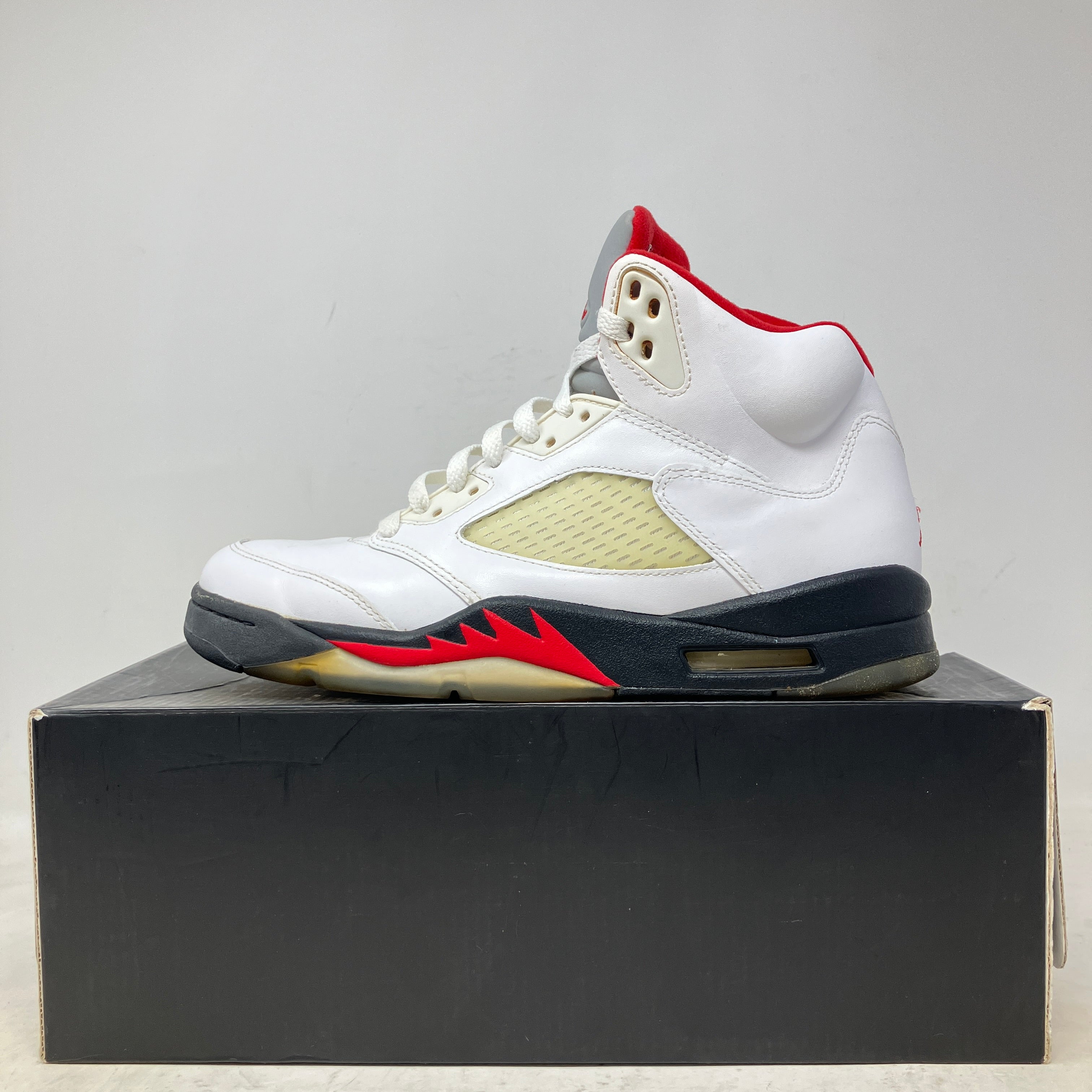Jordan 5 Retro Fire Red (2013)