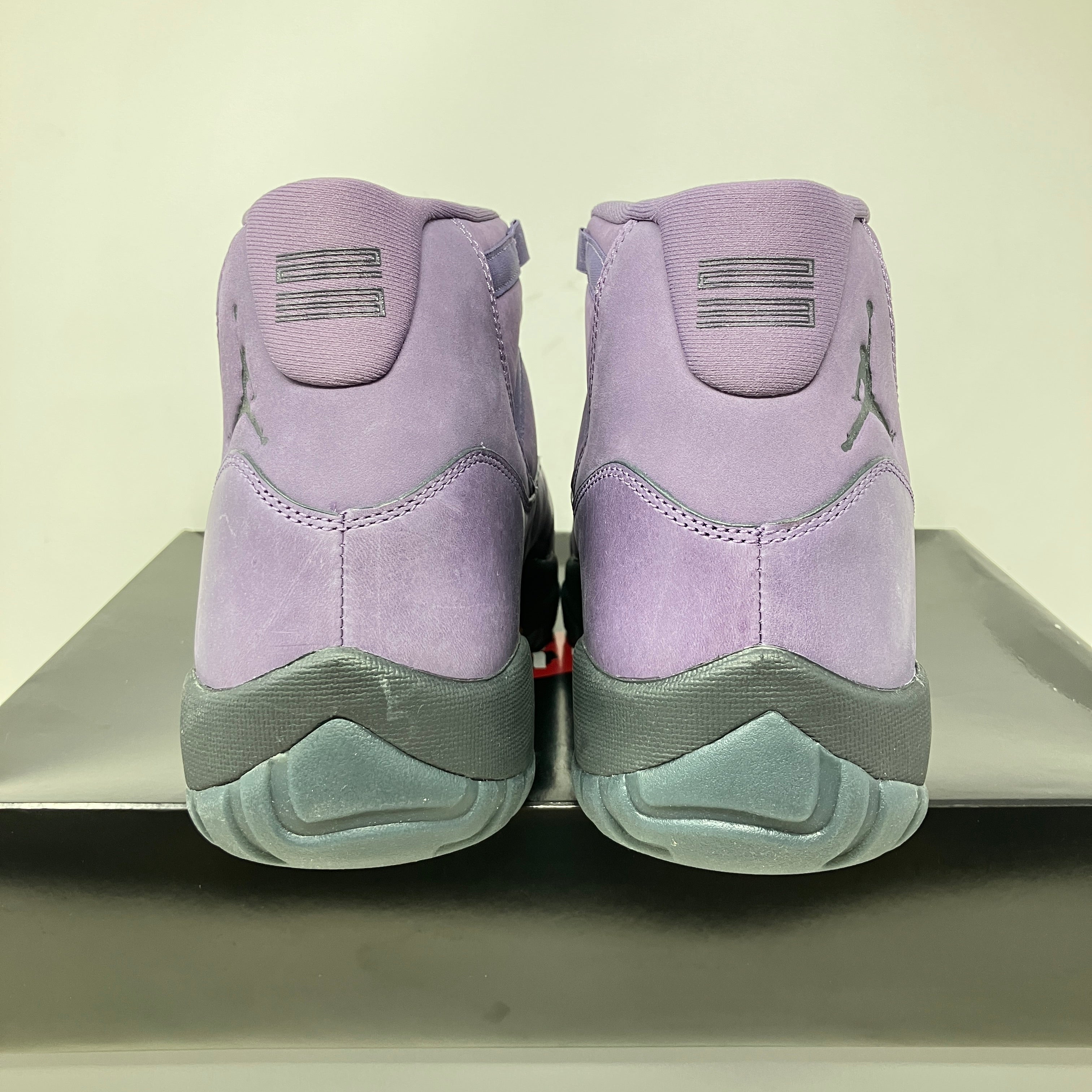 Jordan 11 Retro Mojave