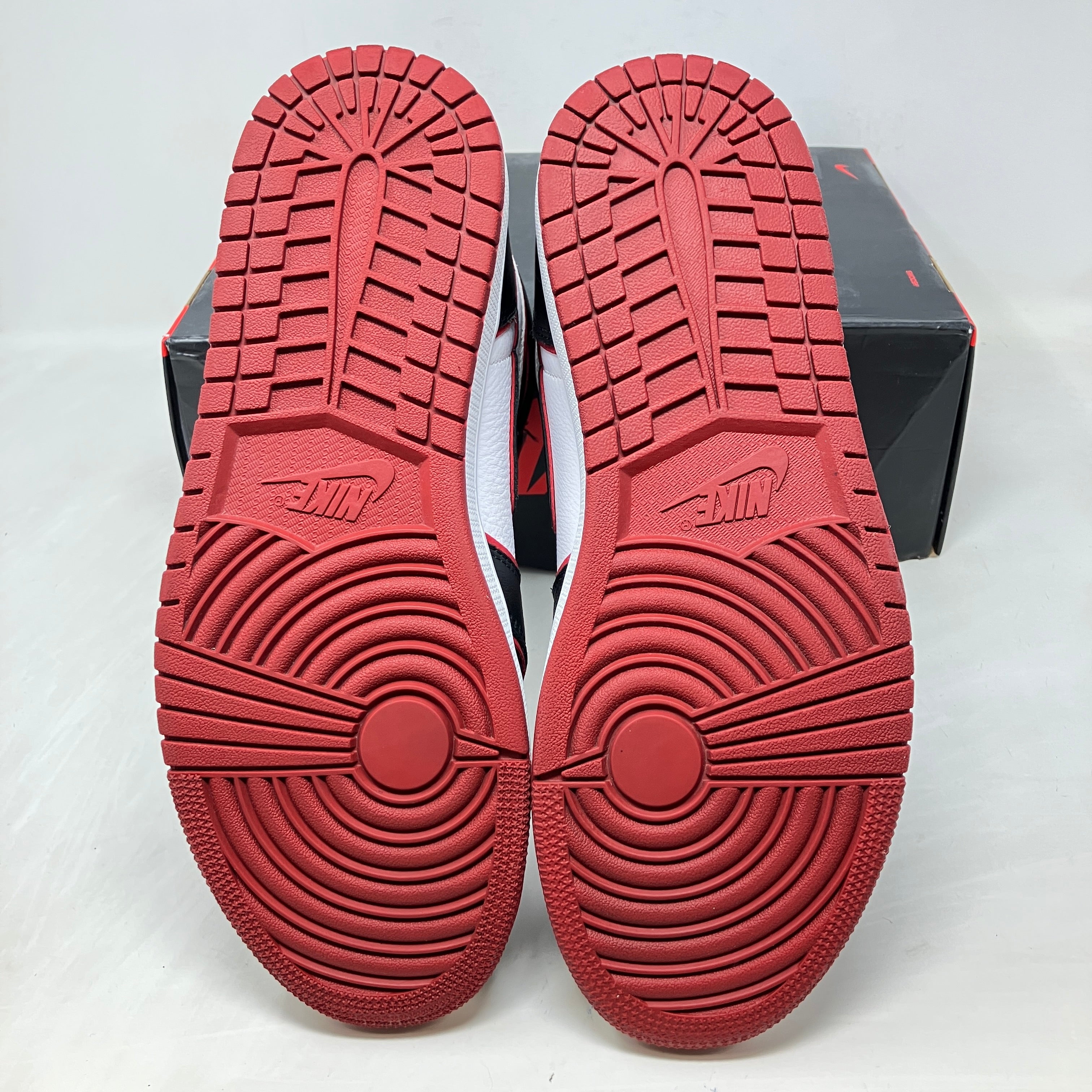 Jordan 1 Retro High Bloodline