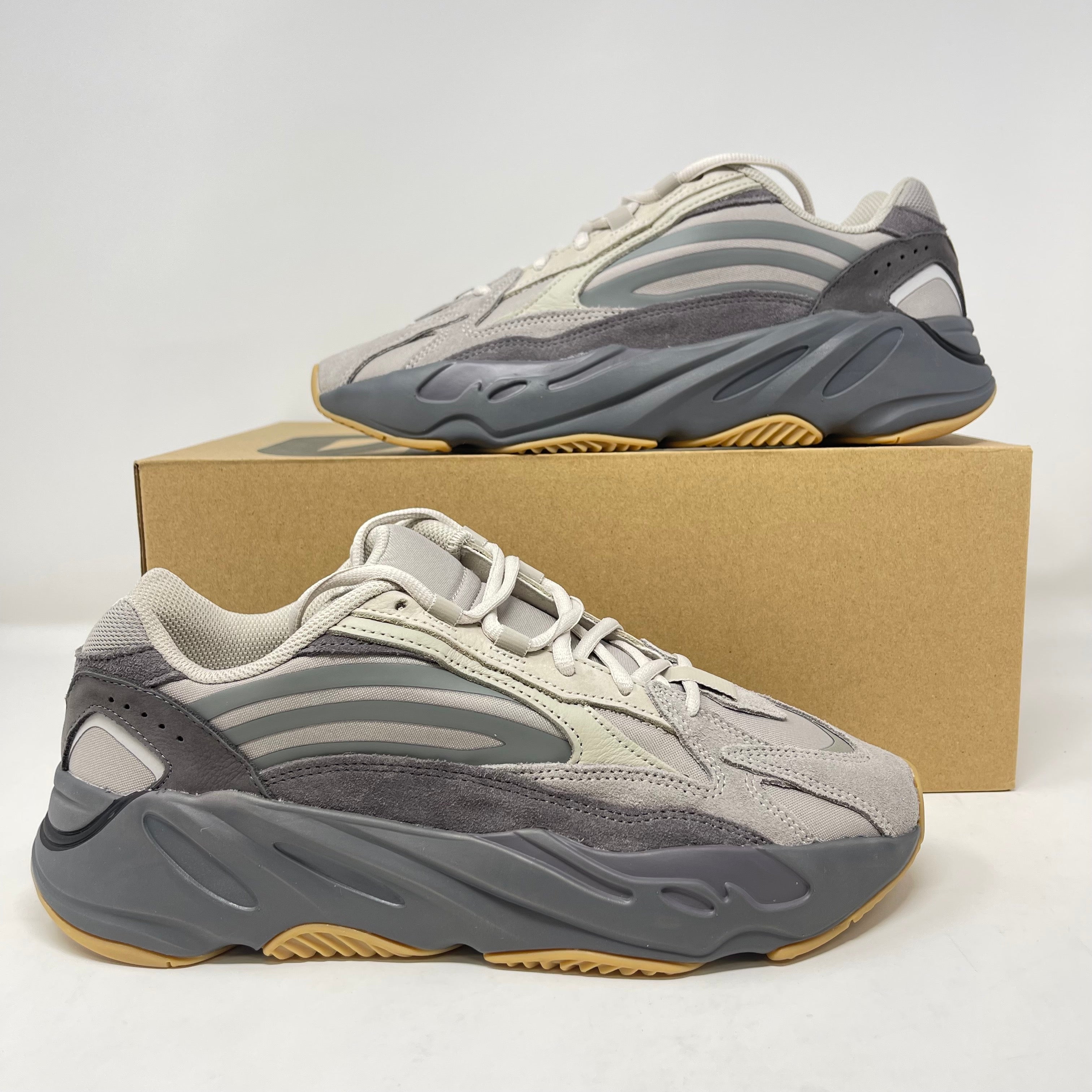 adidas Yeezy Boost 700 V2 Tephra (2019/2023)