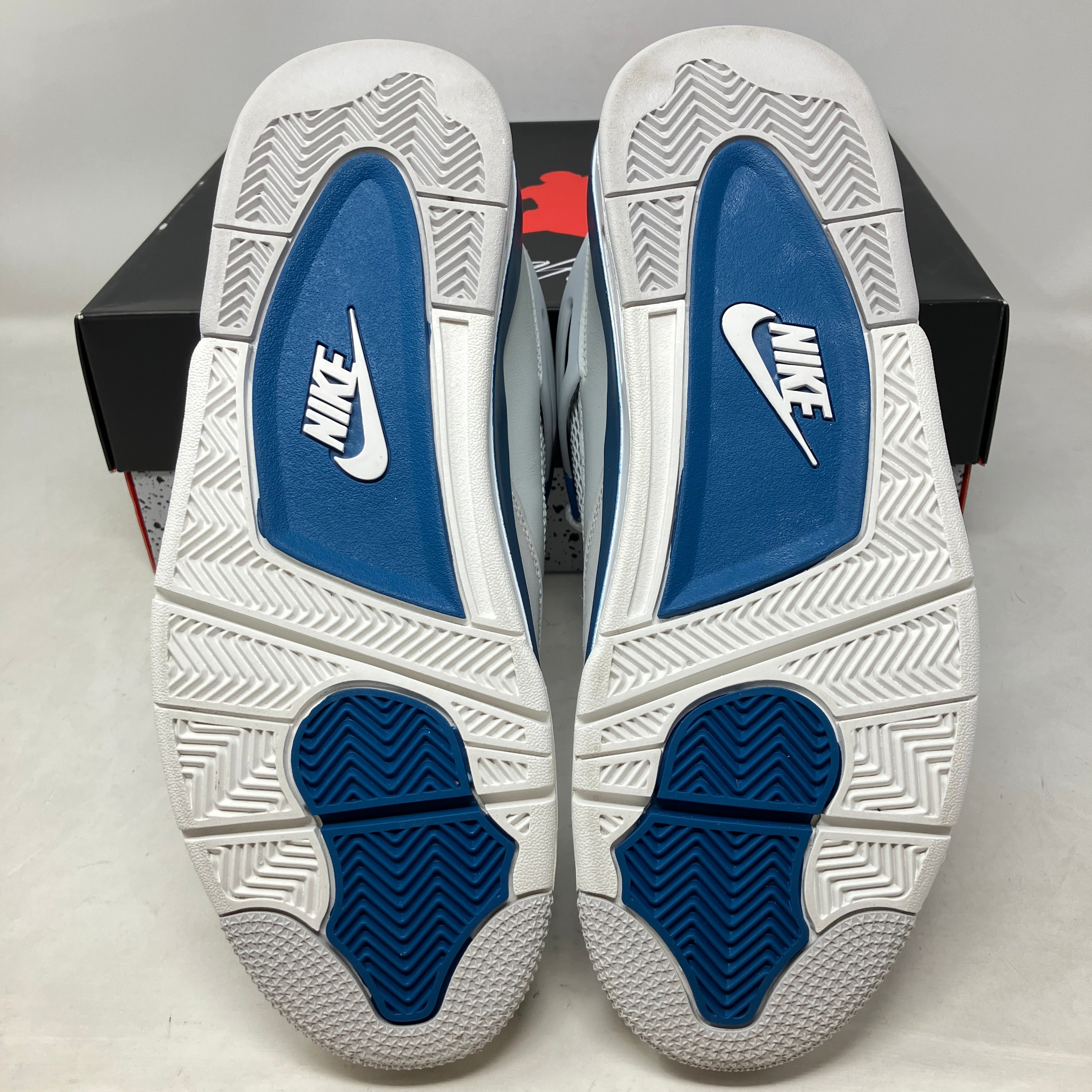 Jordan 4 Retro Military Blue (2024)