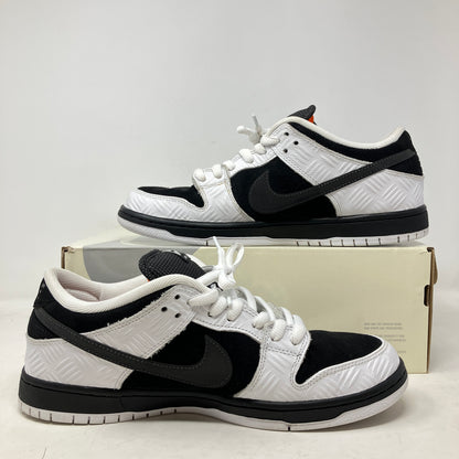 Nike SB Dunk Low TIGHTBOOTH