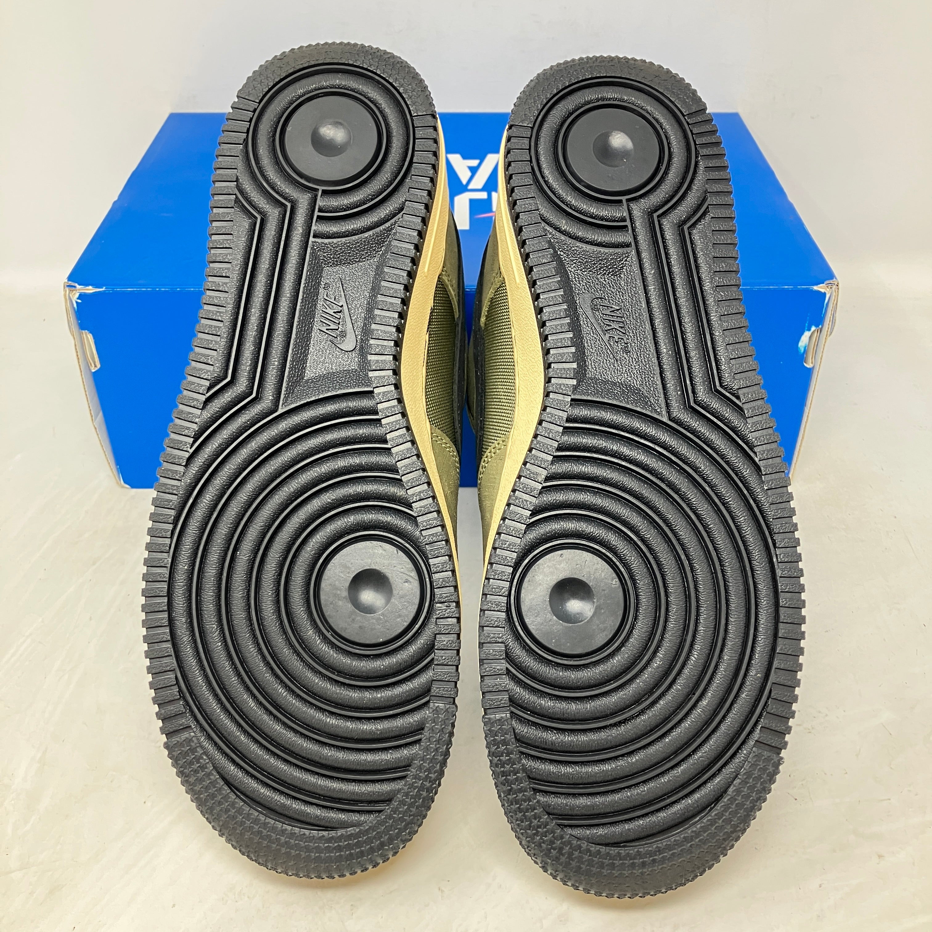 Nike Air Force 1 Low SP Undefeated Ballistic Dunk vs. AF1