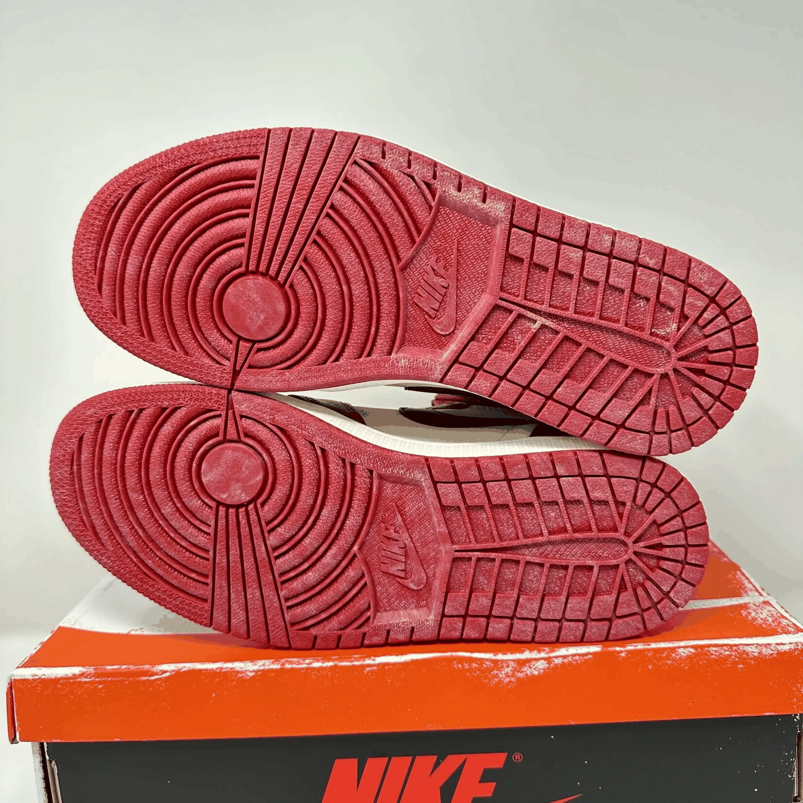Jordan 1 Retro High OG Chicago Lost and Found