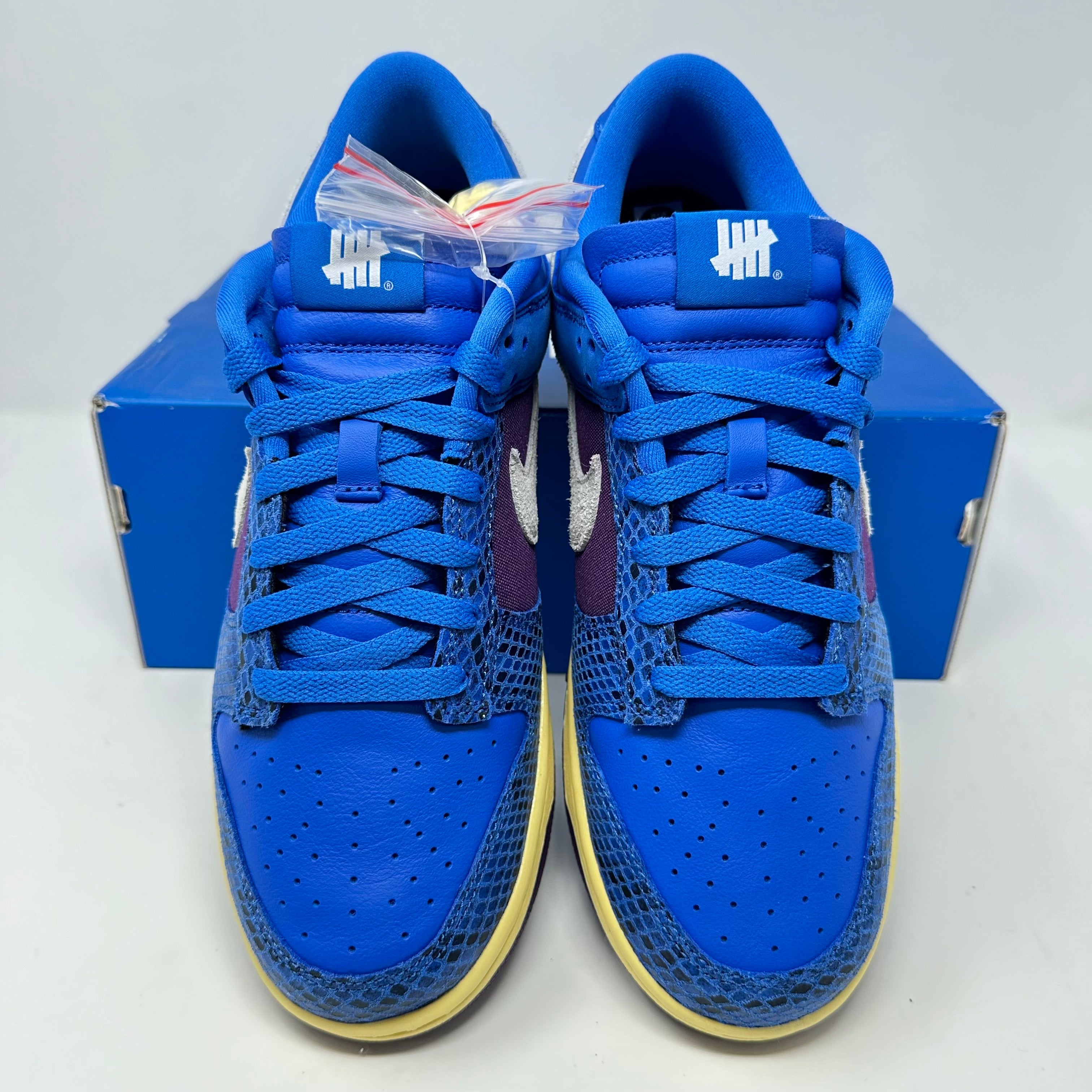 Nike Dunk Low Undefeated 5 On It Dunk vs. AF1