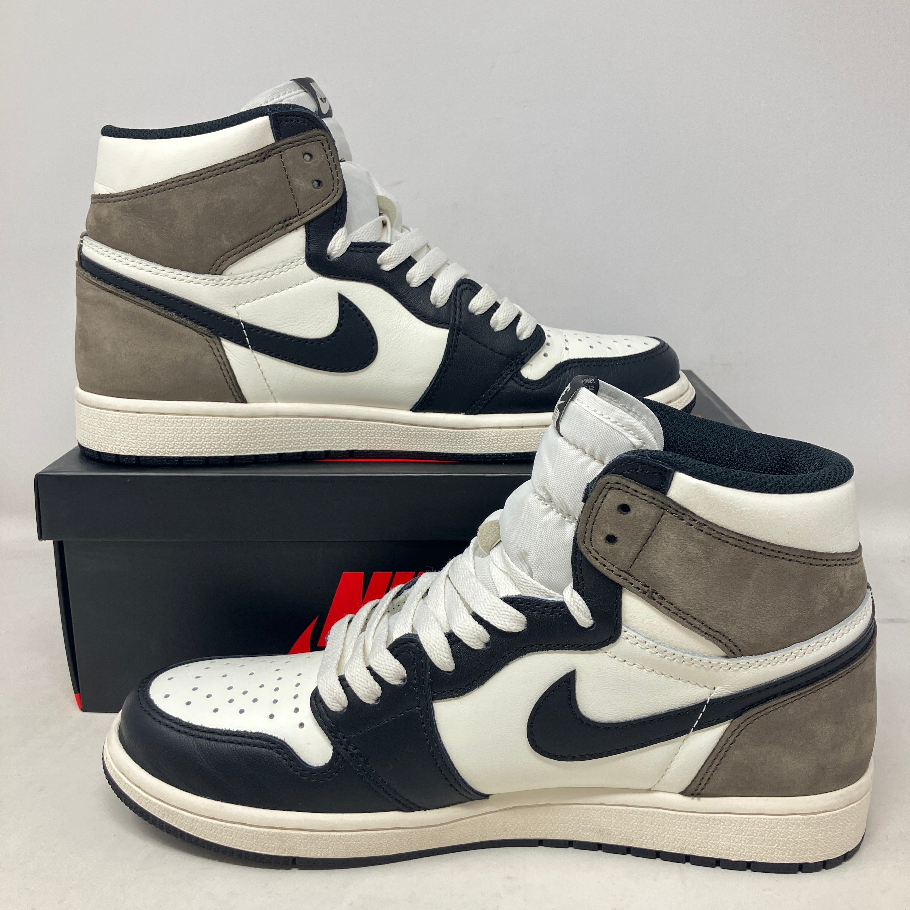 Jordan 1 Retro High Dark Mocha