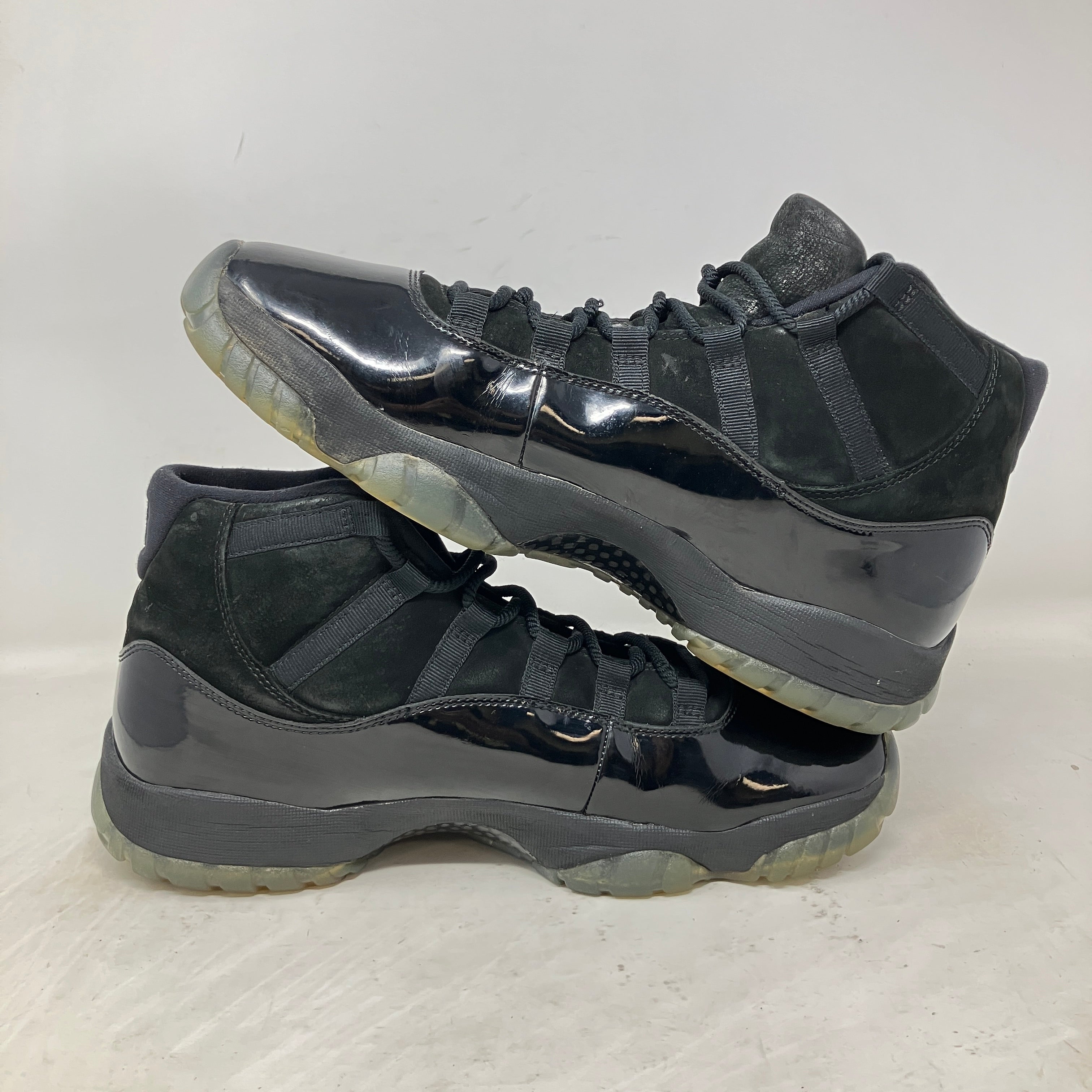 Jordan 11 Retro Cap and Gown