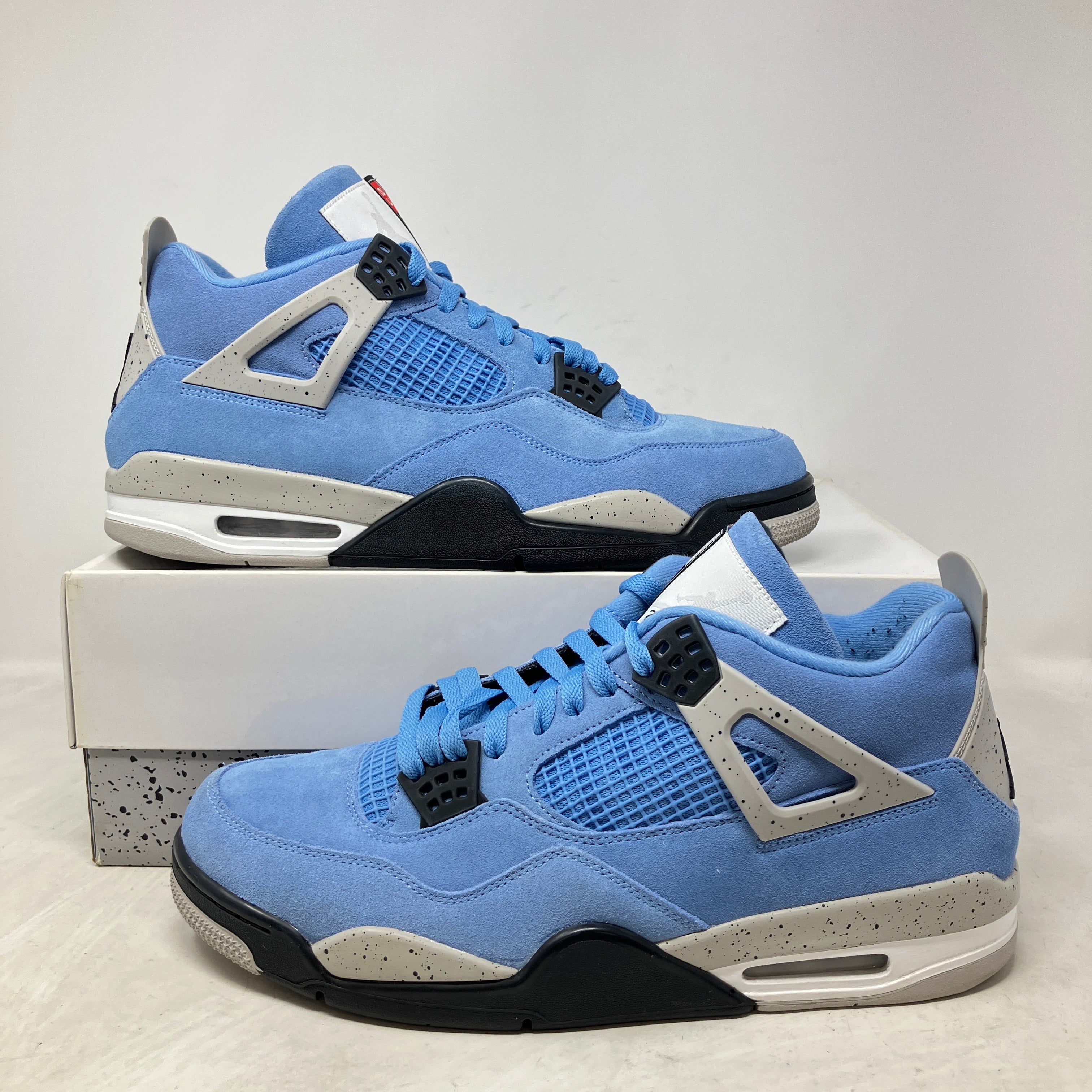 Jordan 4 Retro University Blue
