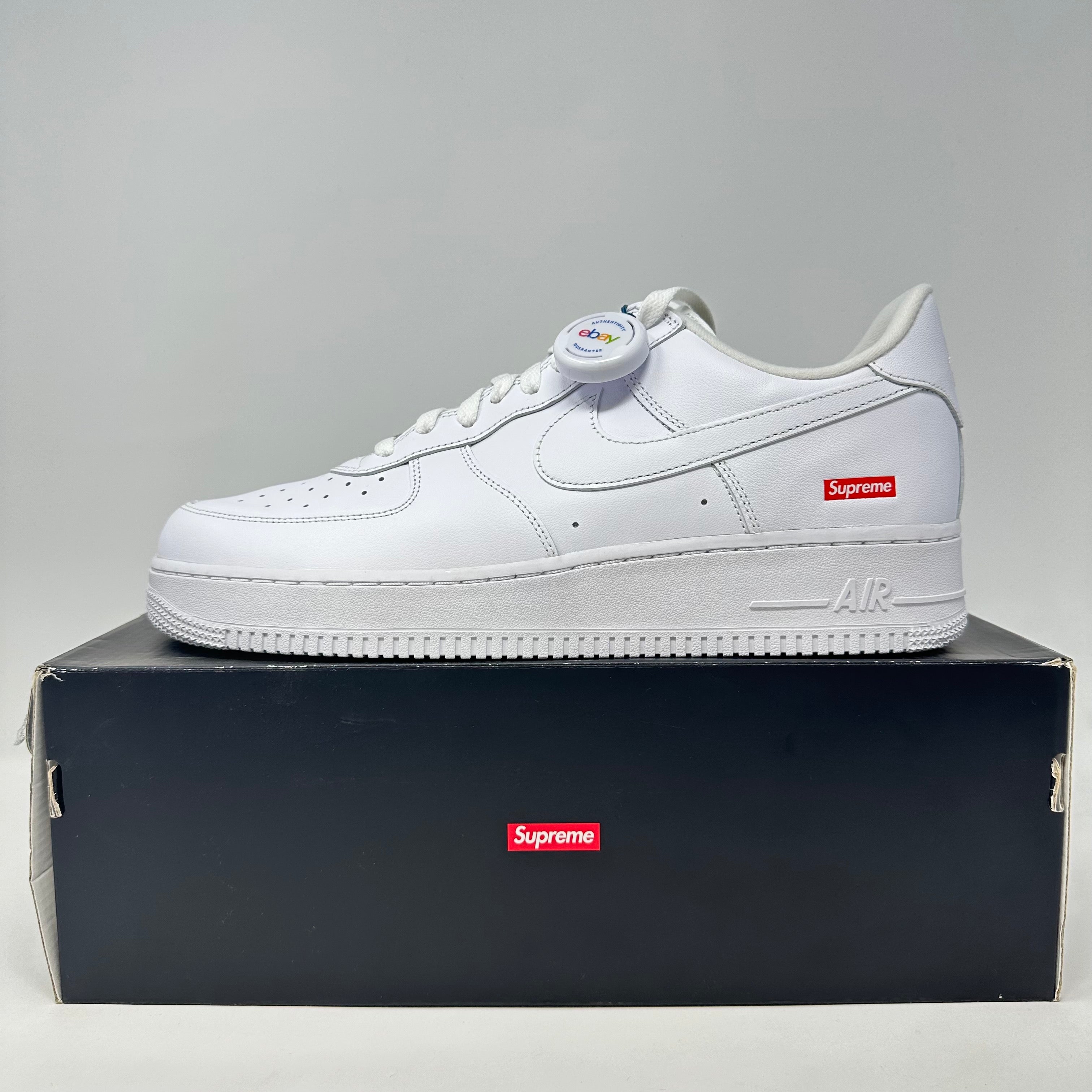 Nike Air Force 1 Low Supreme White