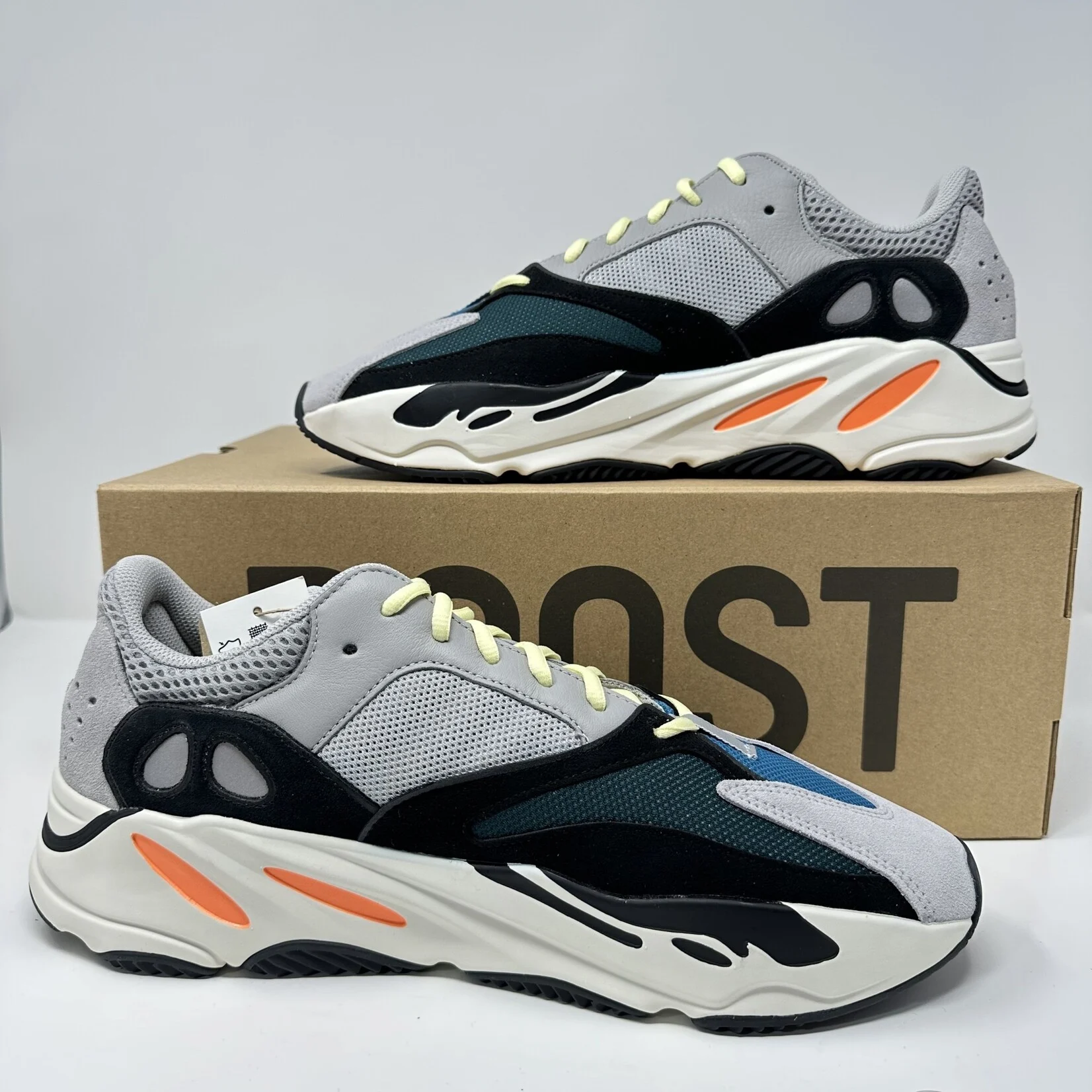adidas Yeezy Boost 700 Wave Runner (2017/2023)