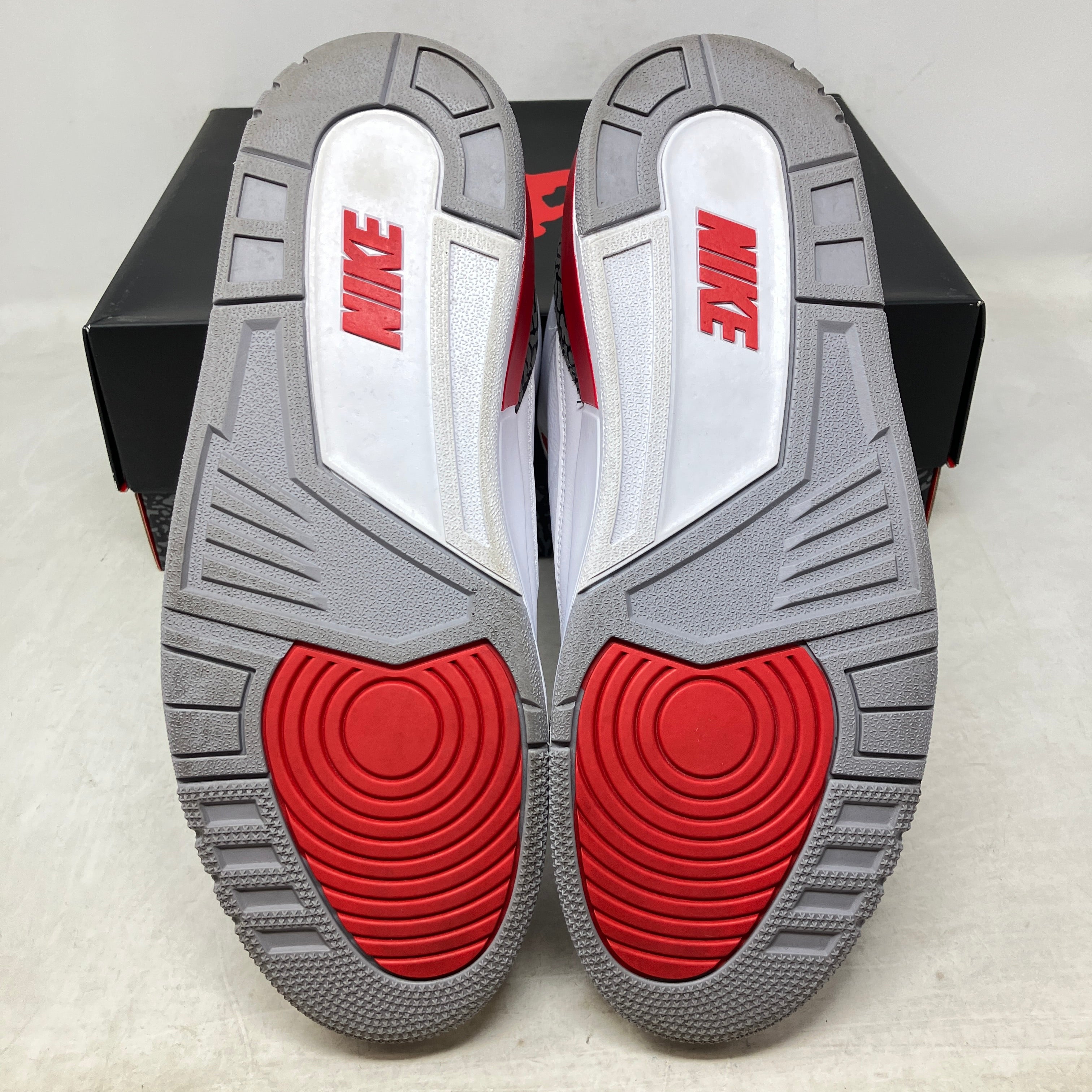 Jordan 3 Retro Fire Red (2022)