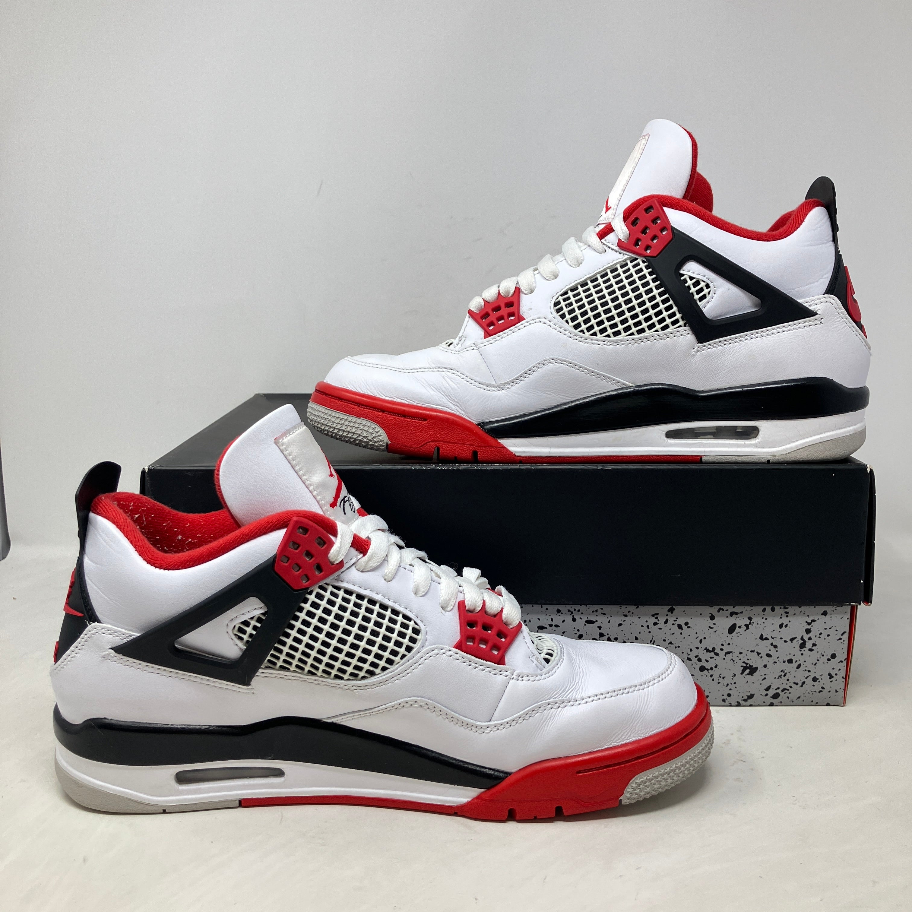 Jordan 4 Retro Fire Red (2020)