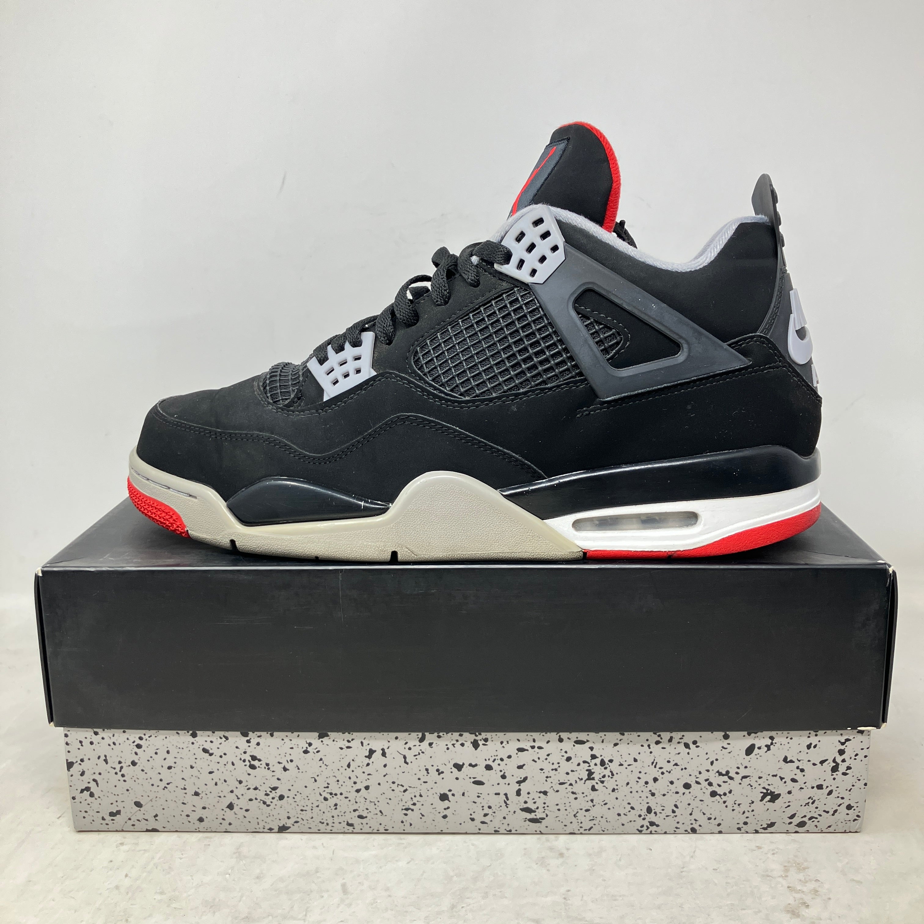 Jordan 4 Retro Bred (2019)