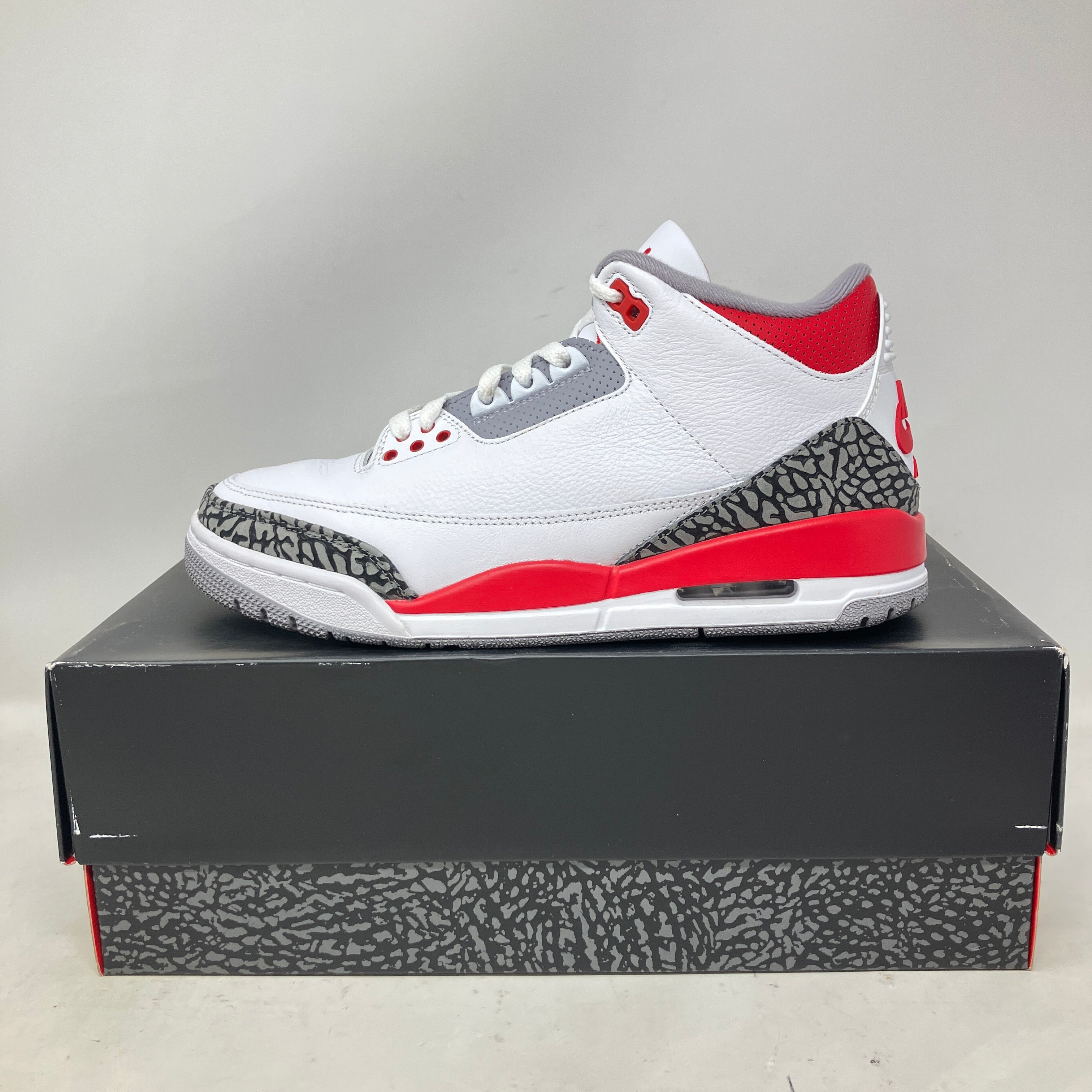 Jordan 3 Retro Fire Red (2022)